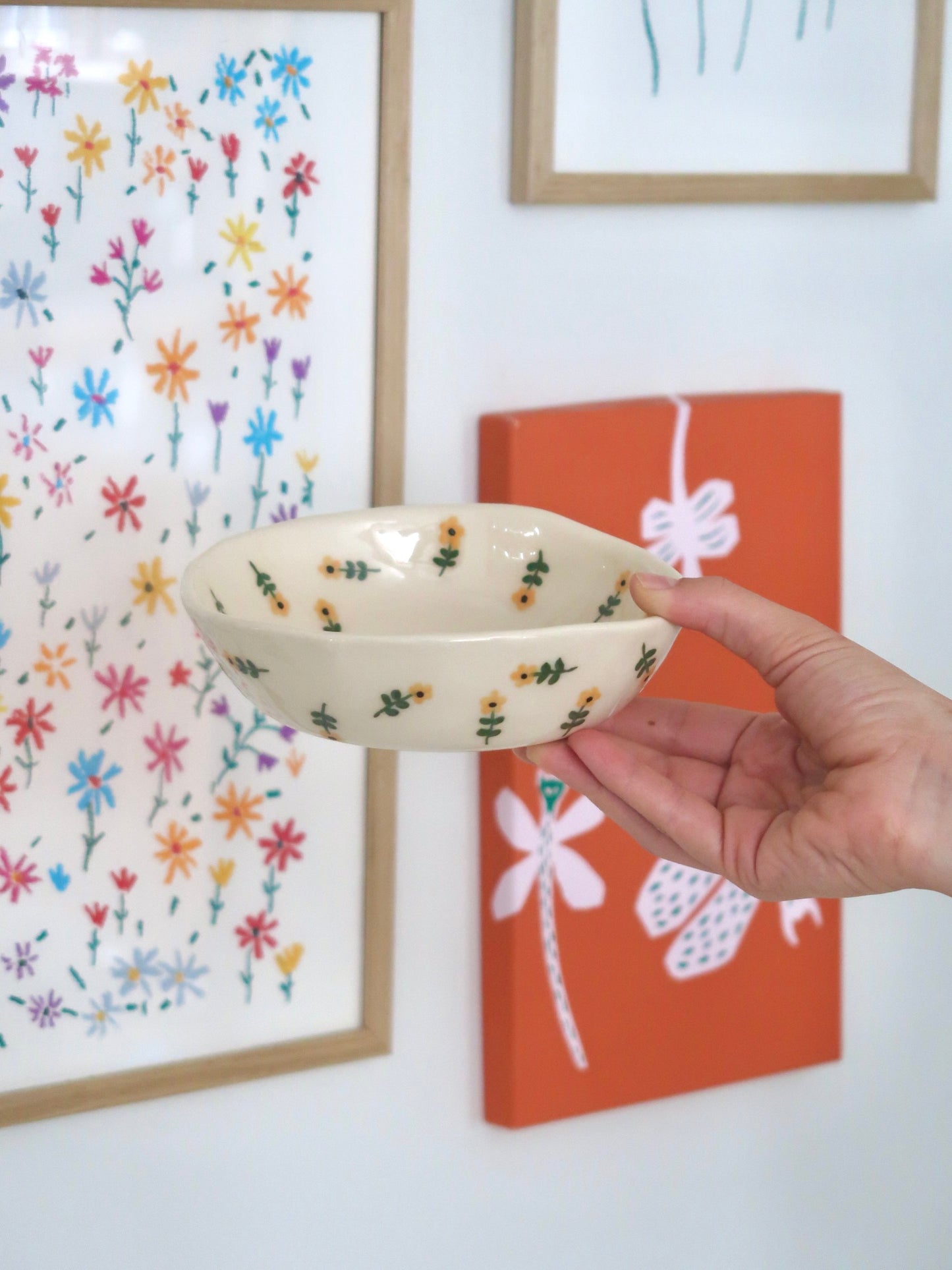 Bowl with yellow flowers