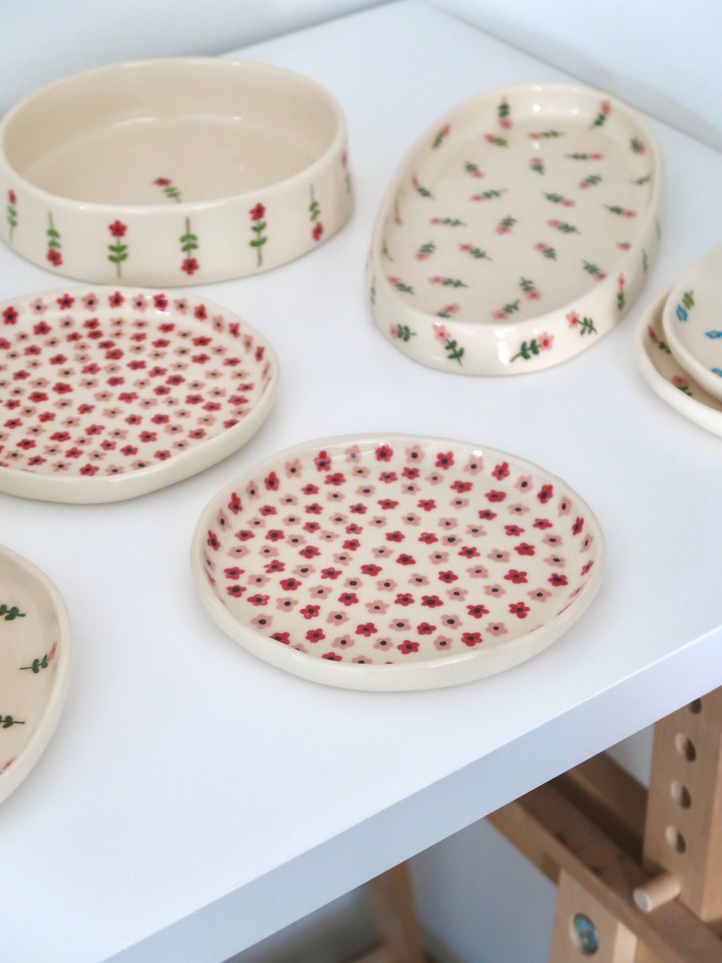 Breakfast/ dessert plate with pink and red flowers