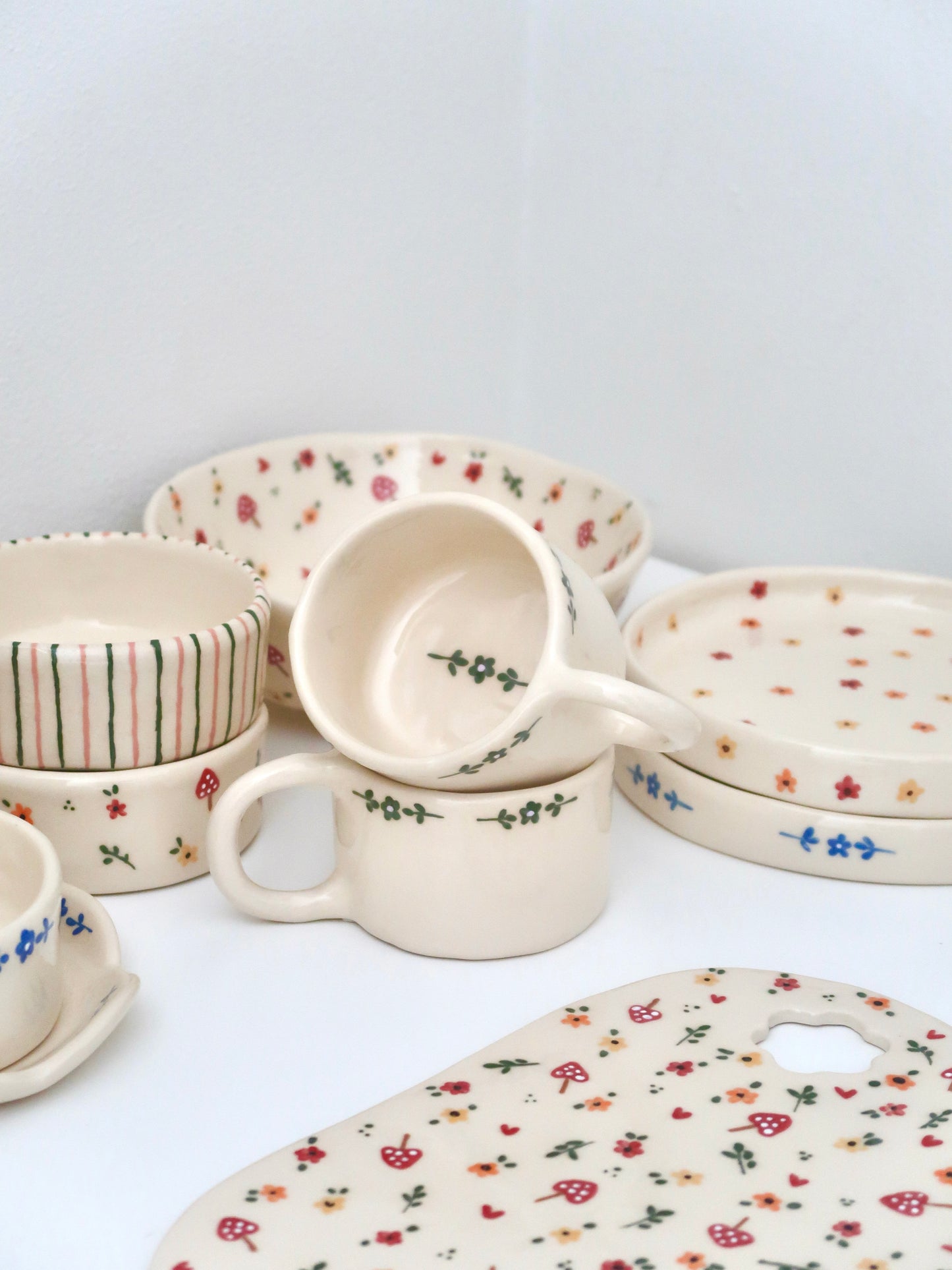 Mug with green flowers