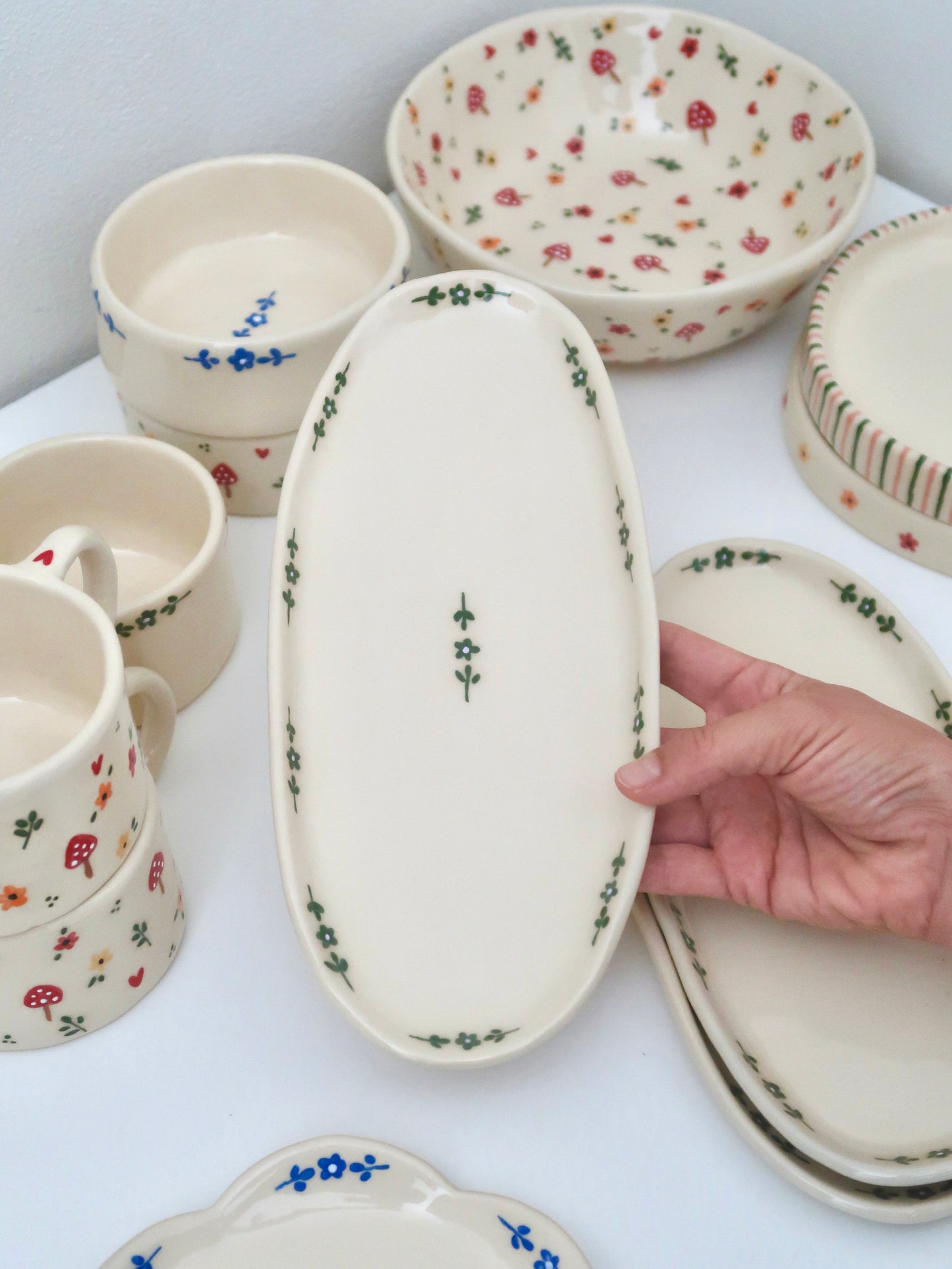 Platter with green flowers - medium