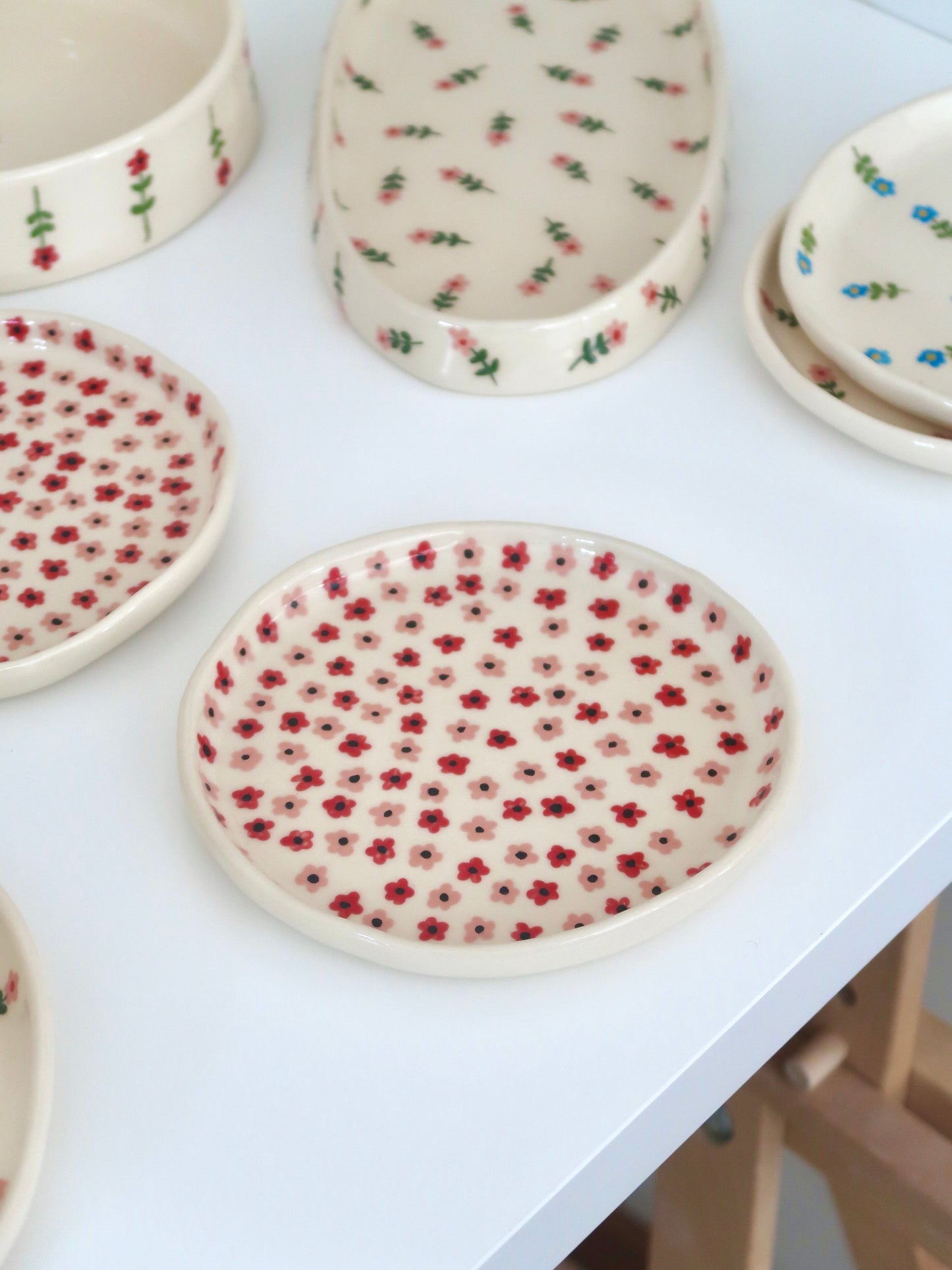 Breakfast/ dessert plate with pink and red flowers