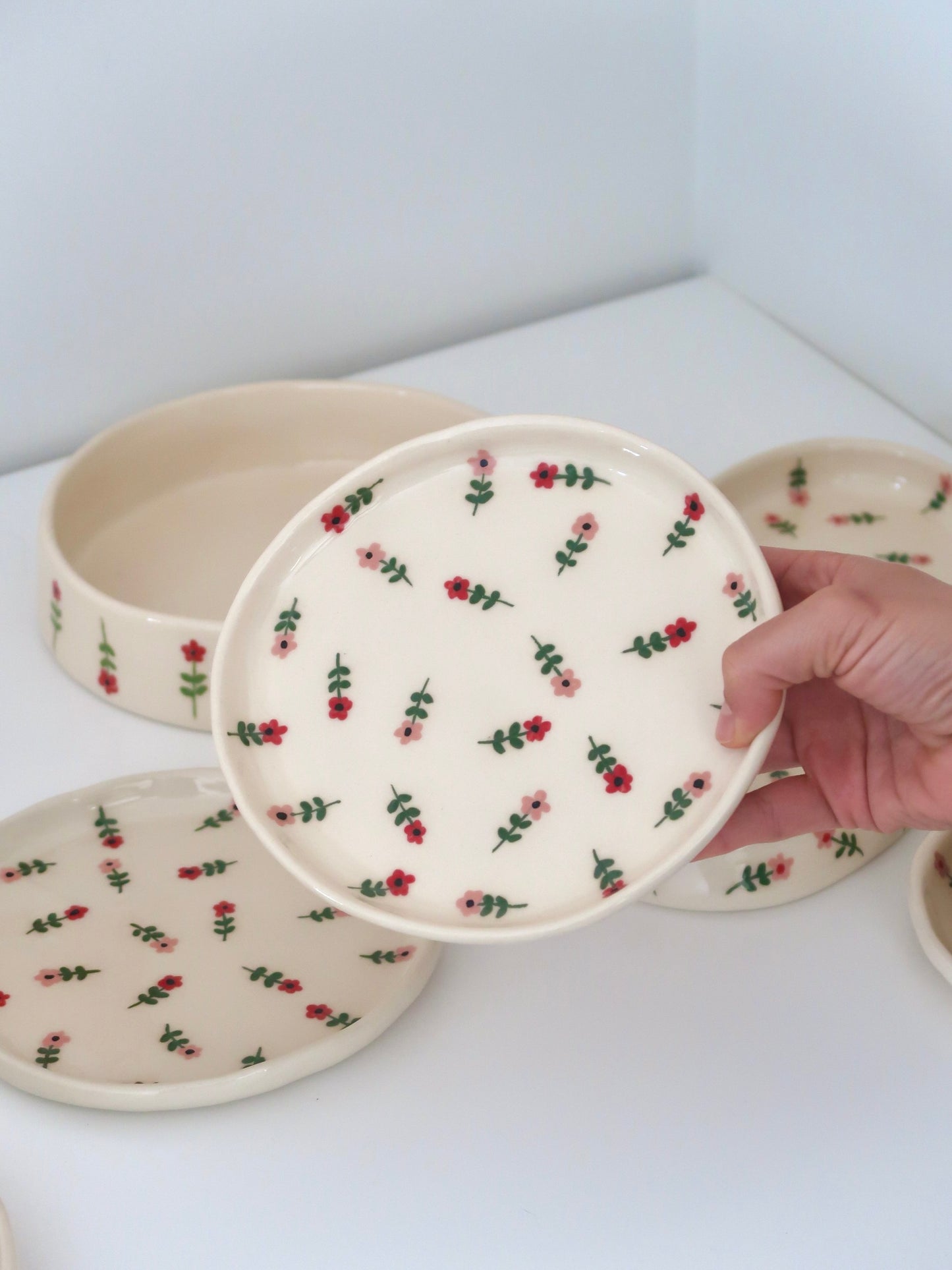 Breakfast/ dessert plate with pink and red flowers