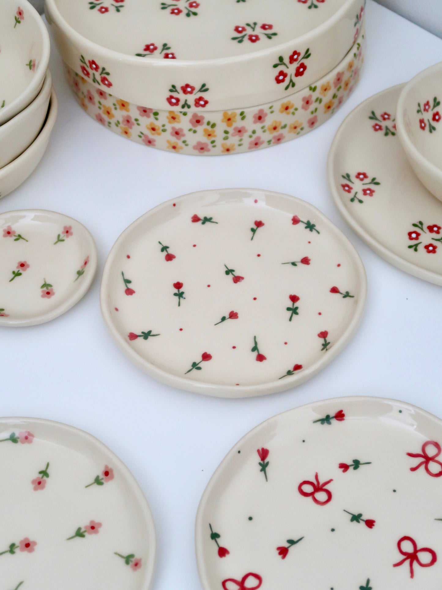 Set with red flowers and red dots