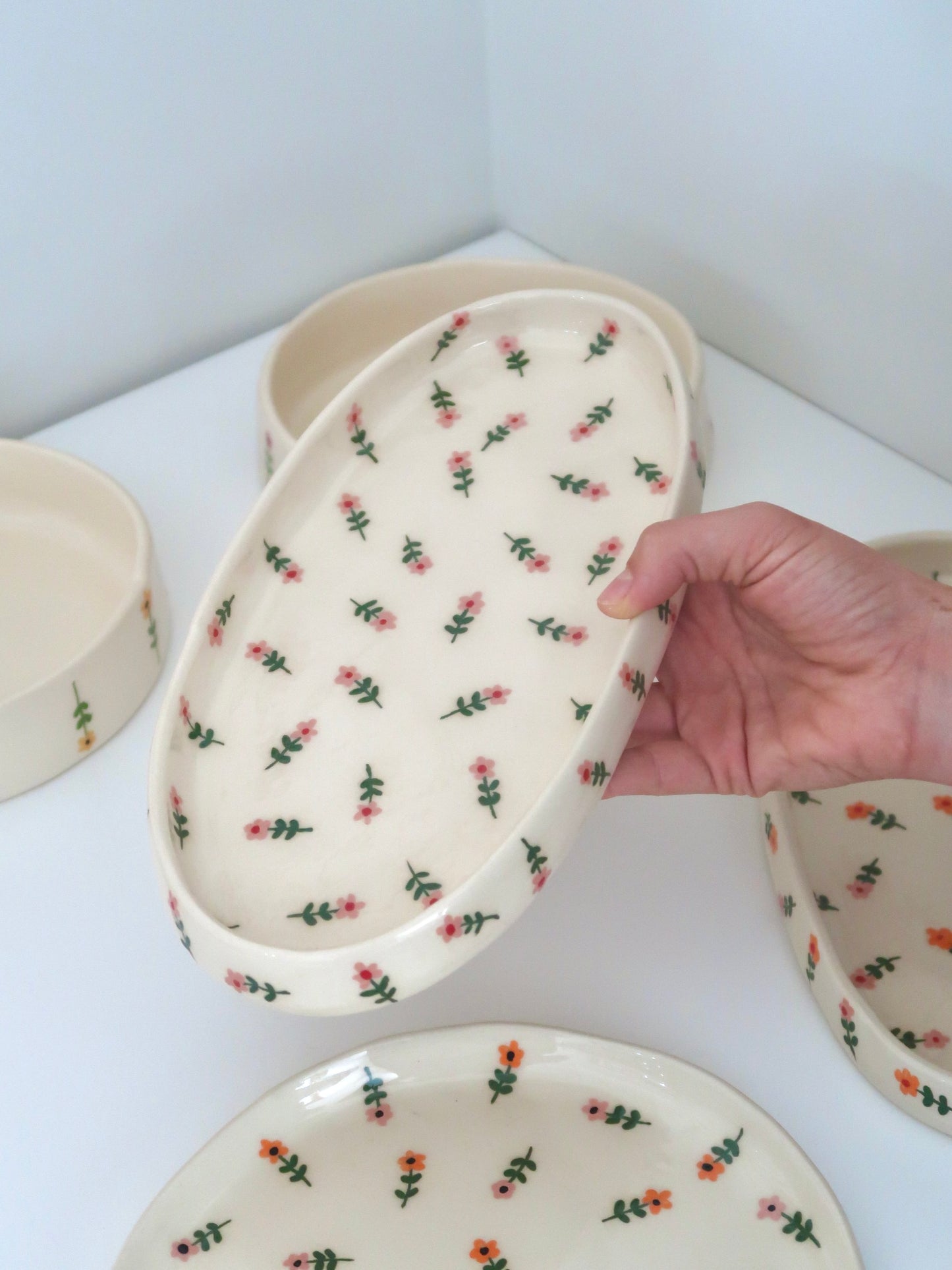 Platter with pink flowers