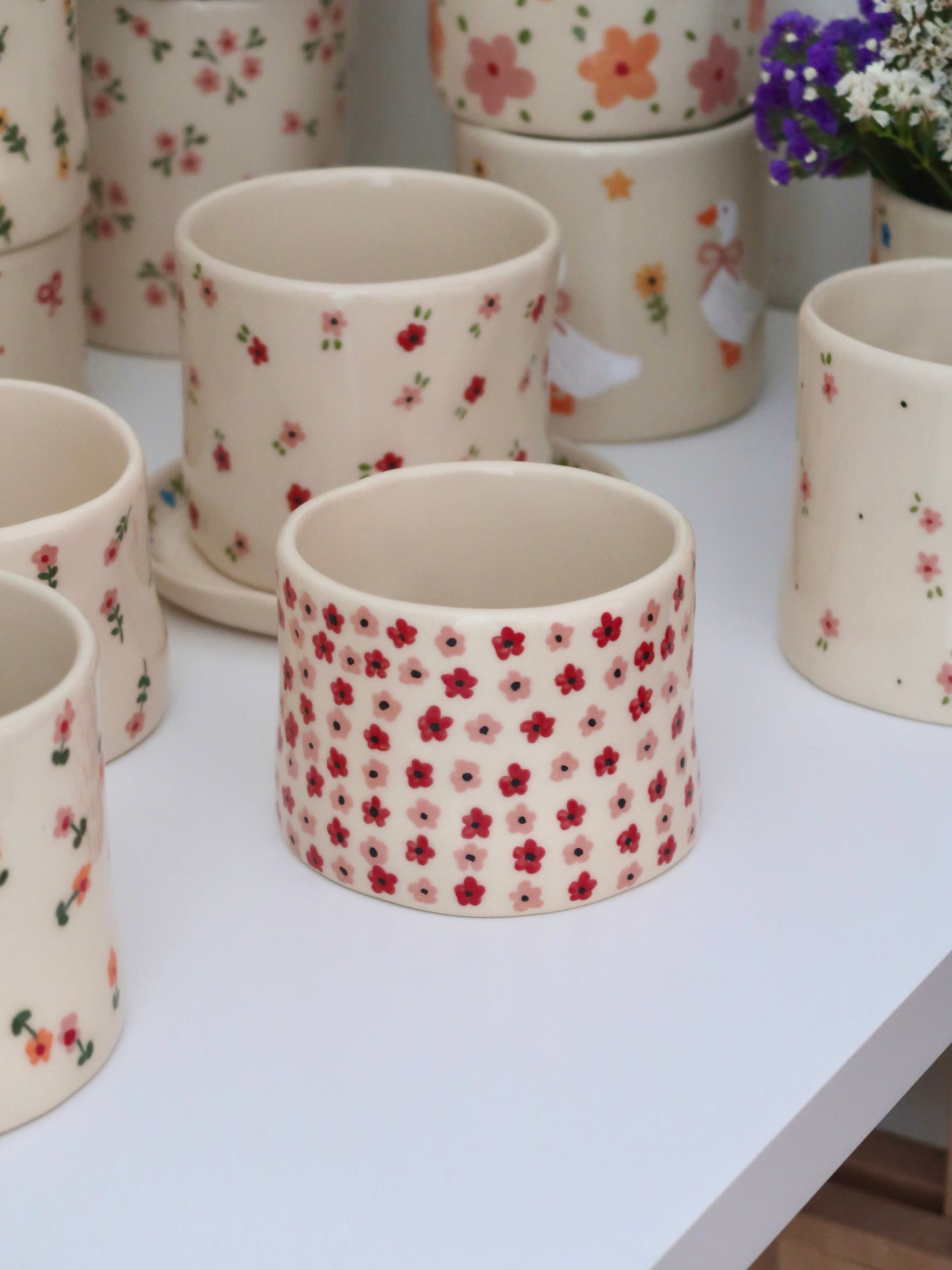 Vase with pink and red flowers