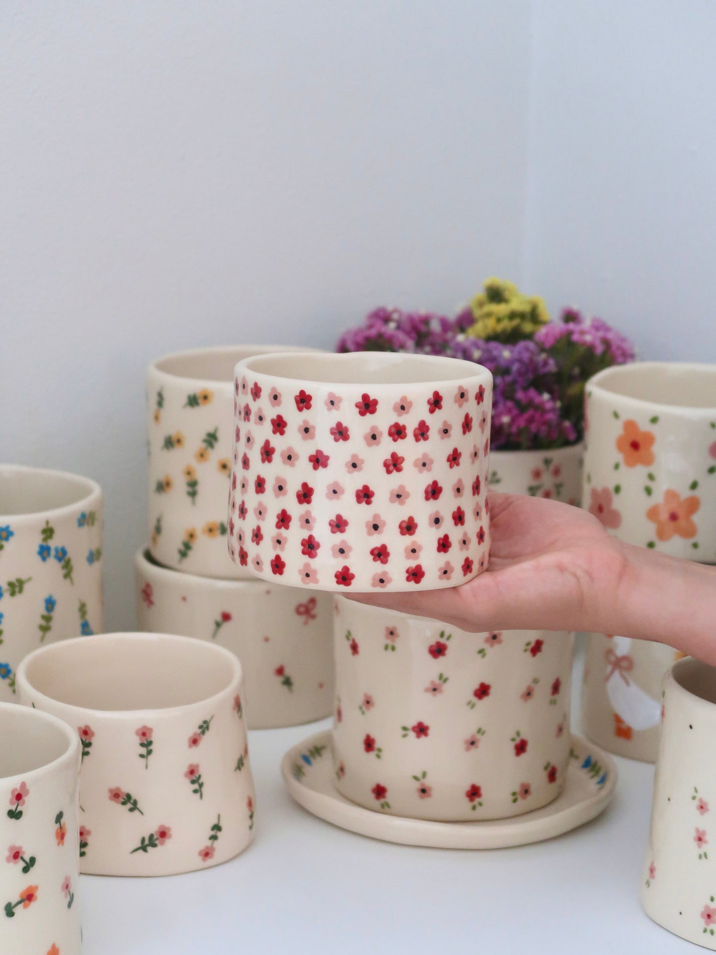 Vase with pink and red flowers