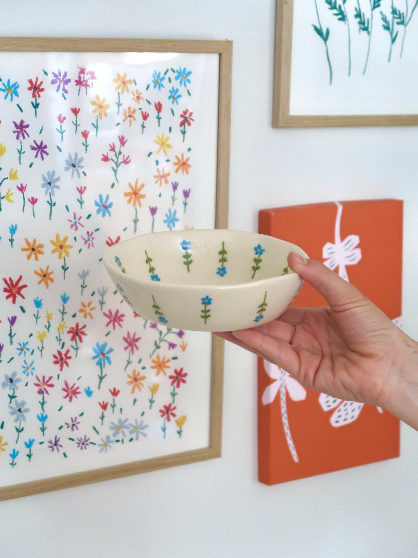 Bowl with blue flowers