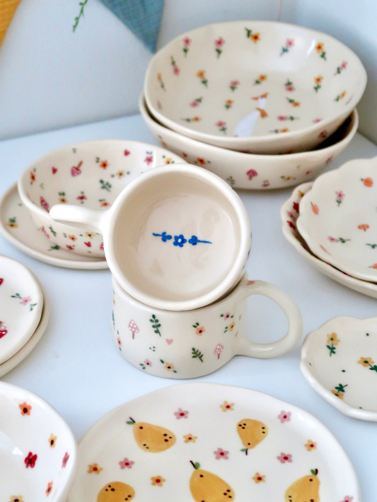 Mug with blue flowers