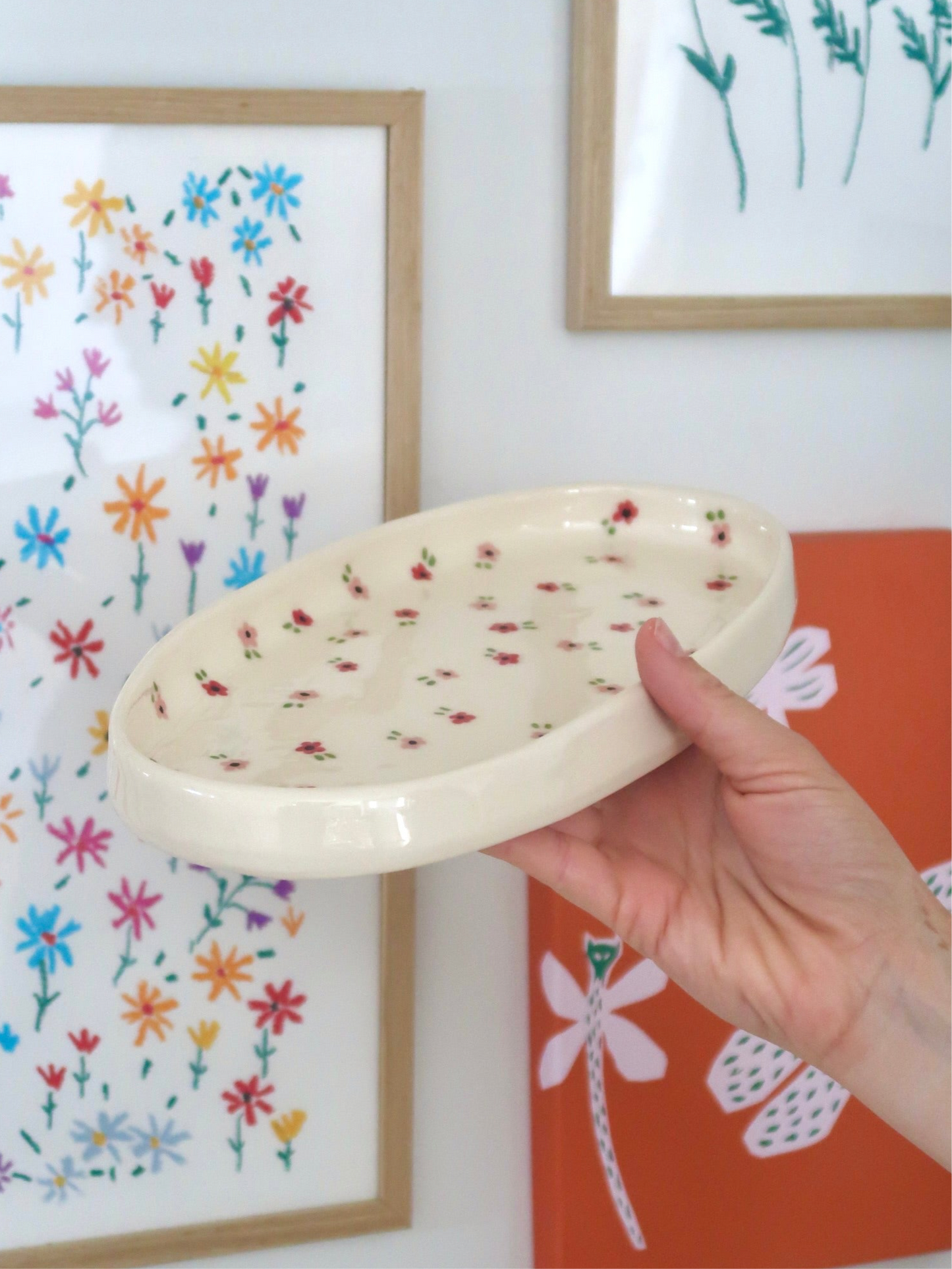Platter with pink and red flowers