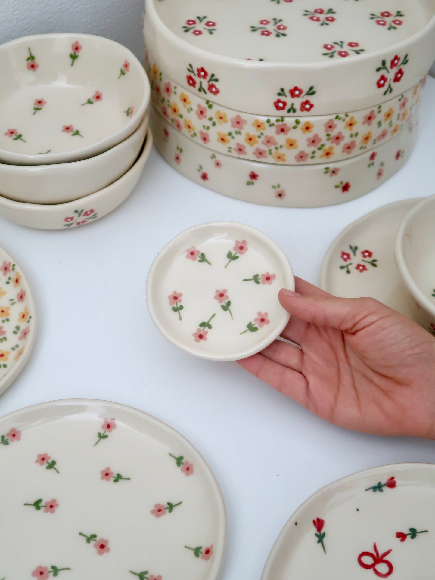 Ring dish with pink flowers
