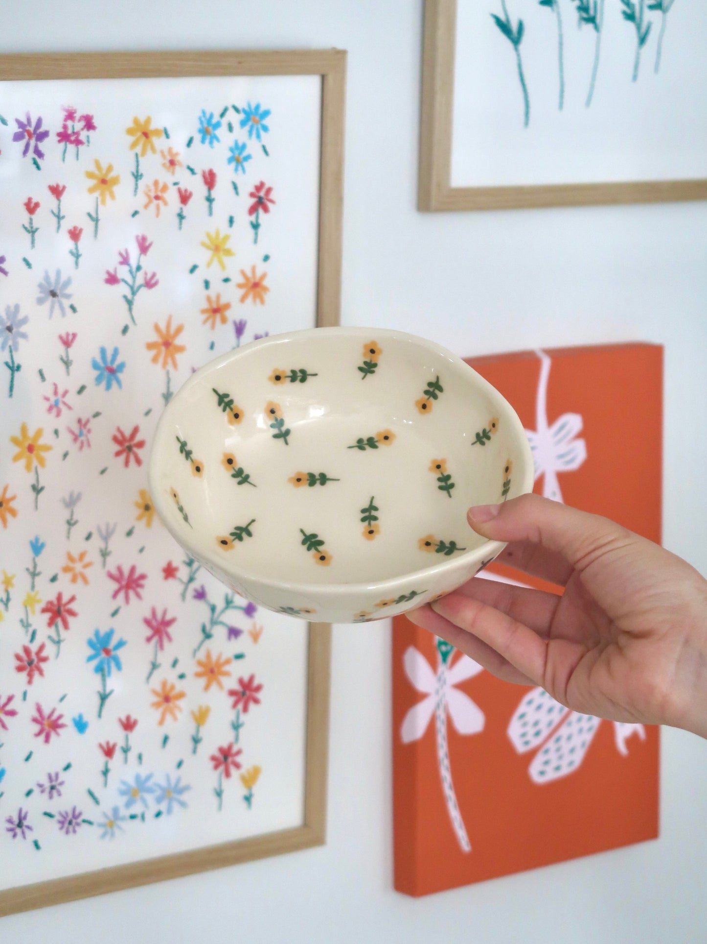 Bowl with yellow flowers