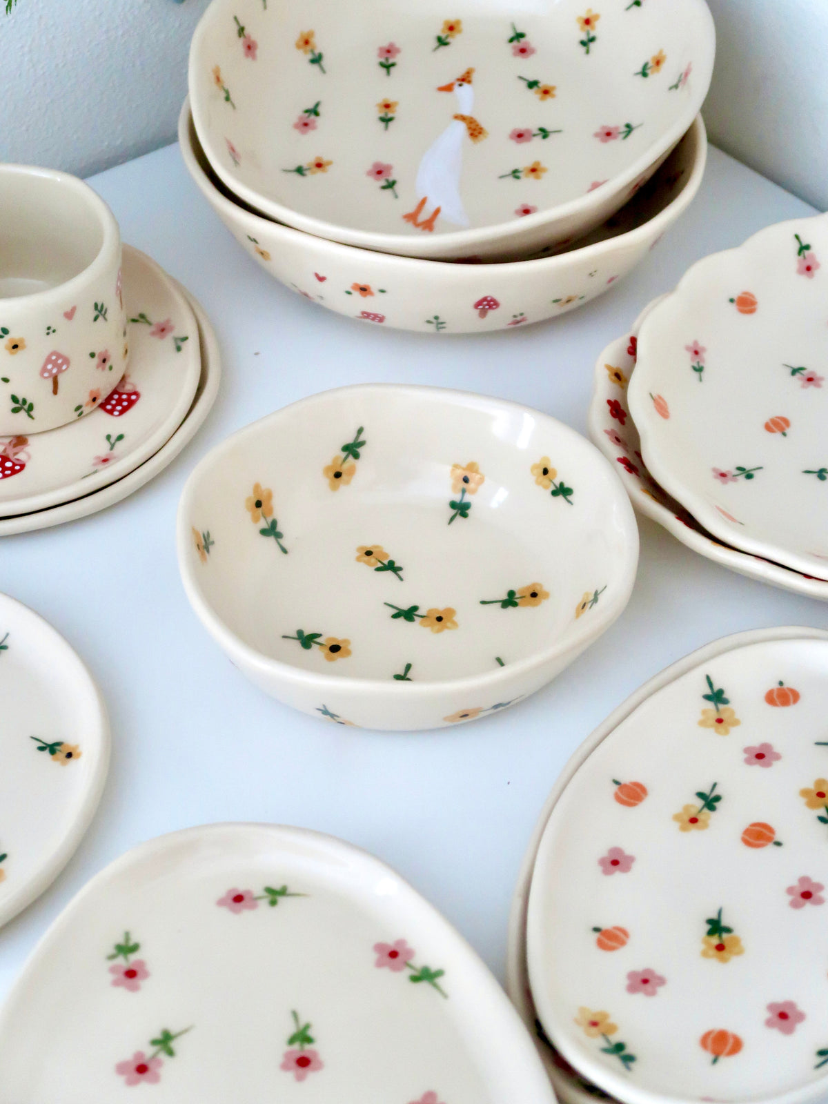 Bowl with yellow flowers