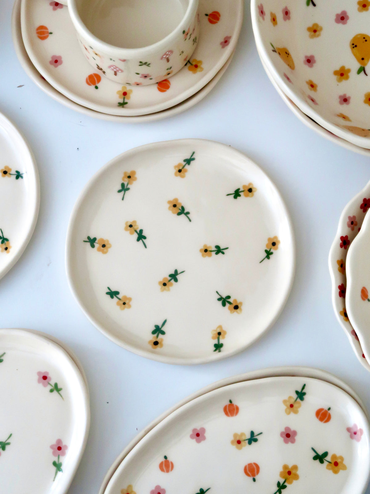 Breakfast/Dessert plate with yellow flowers