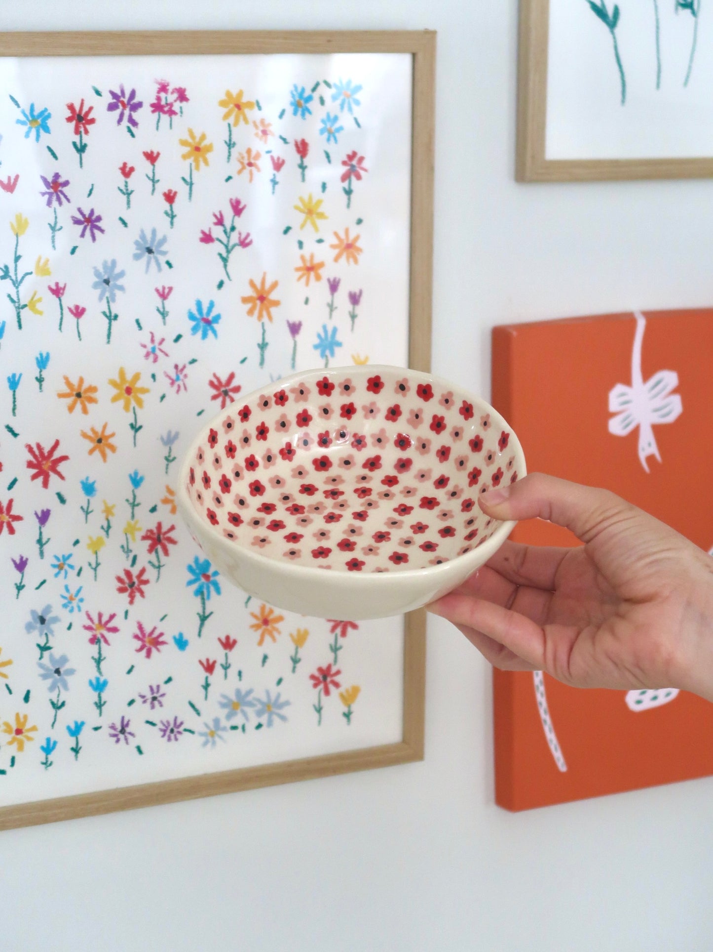Bowl with pink and red flowers