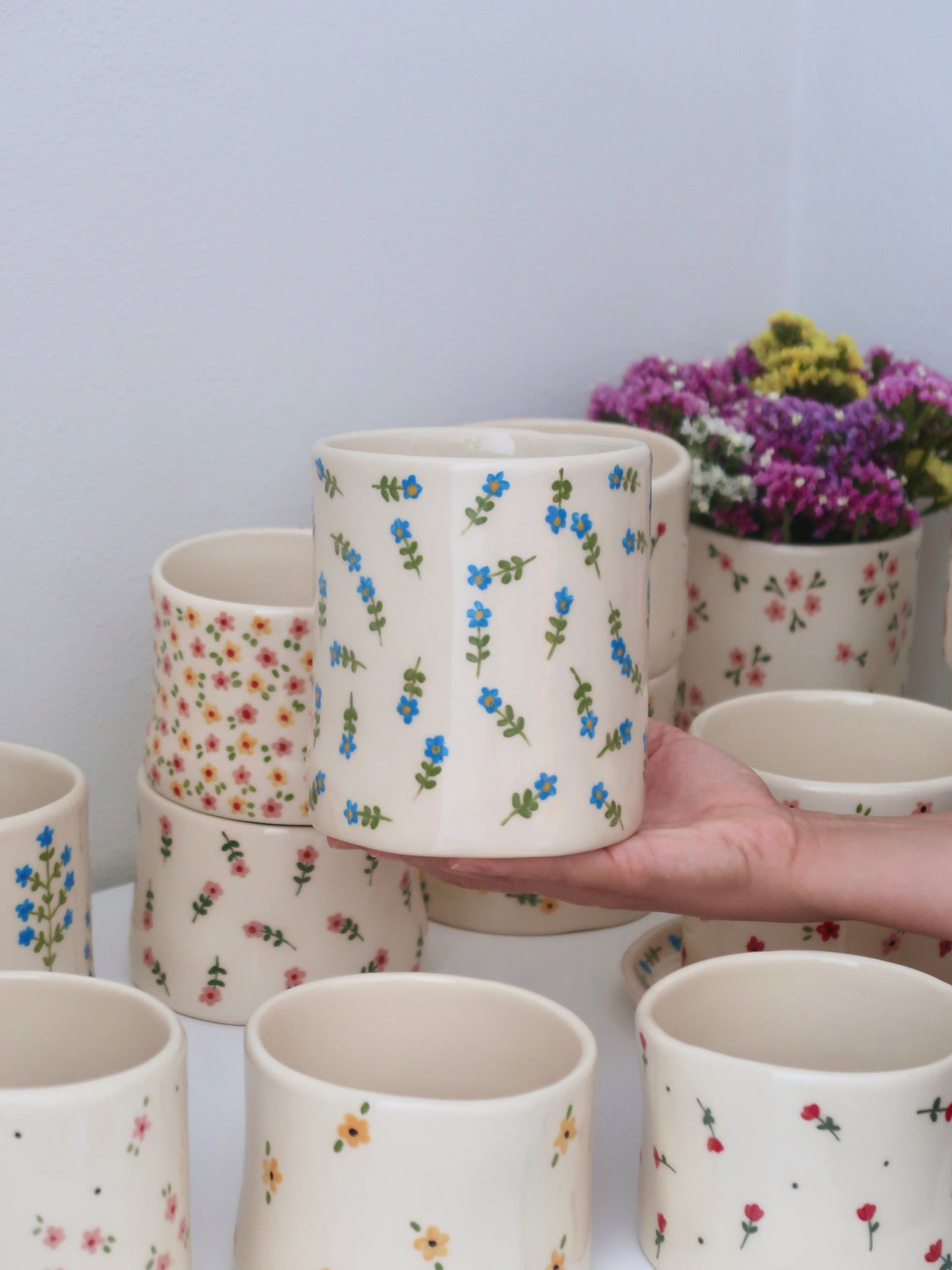 Vase with blue flowers - big size