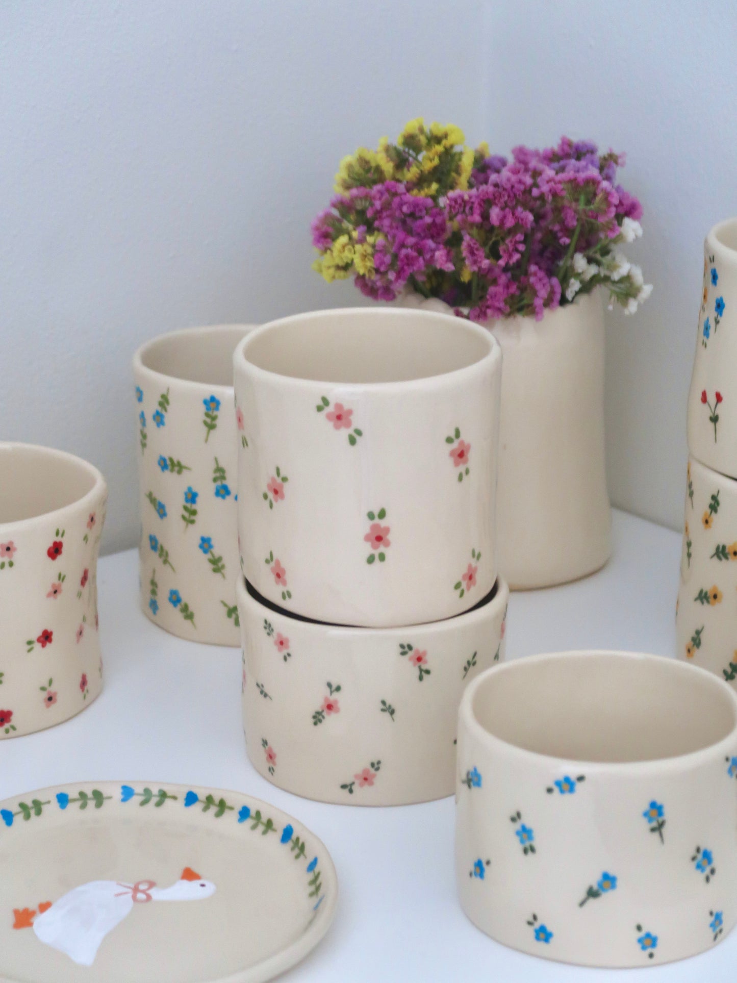 Vase with pink flowers - medium size