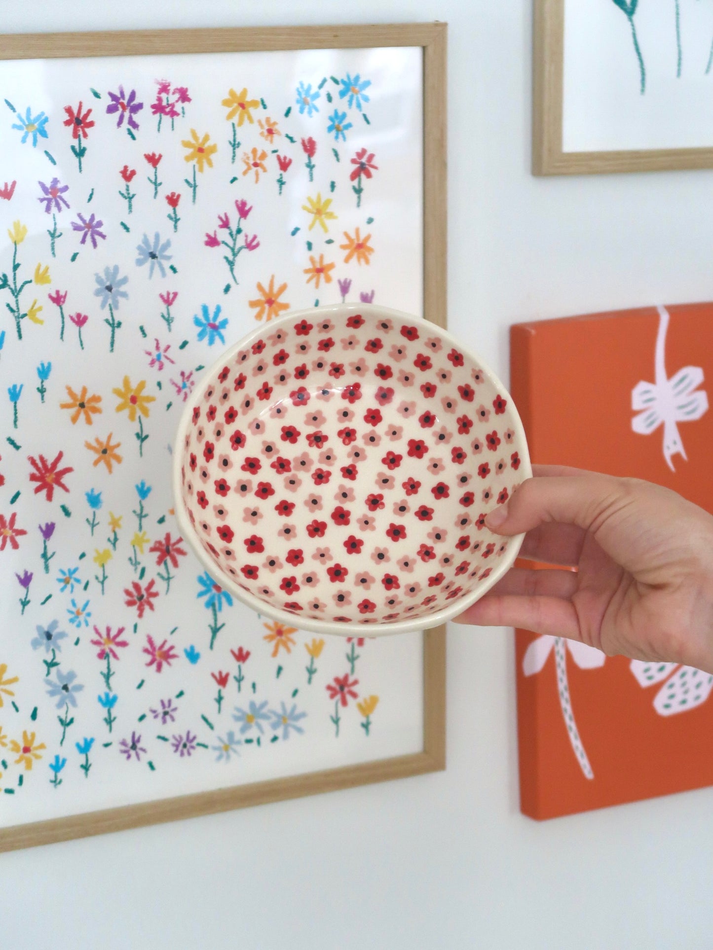 Bowl with pink and red flowers