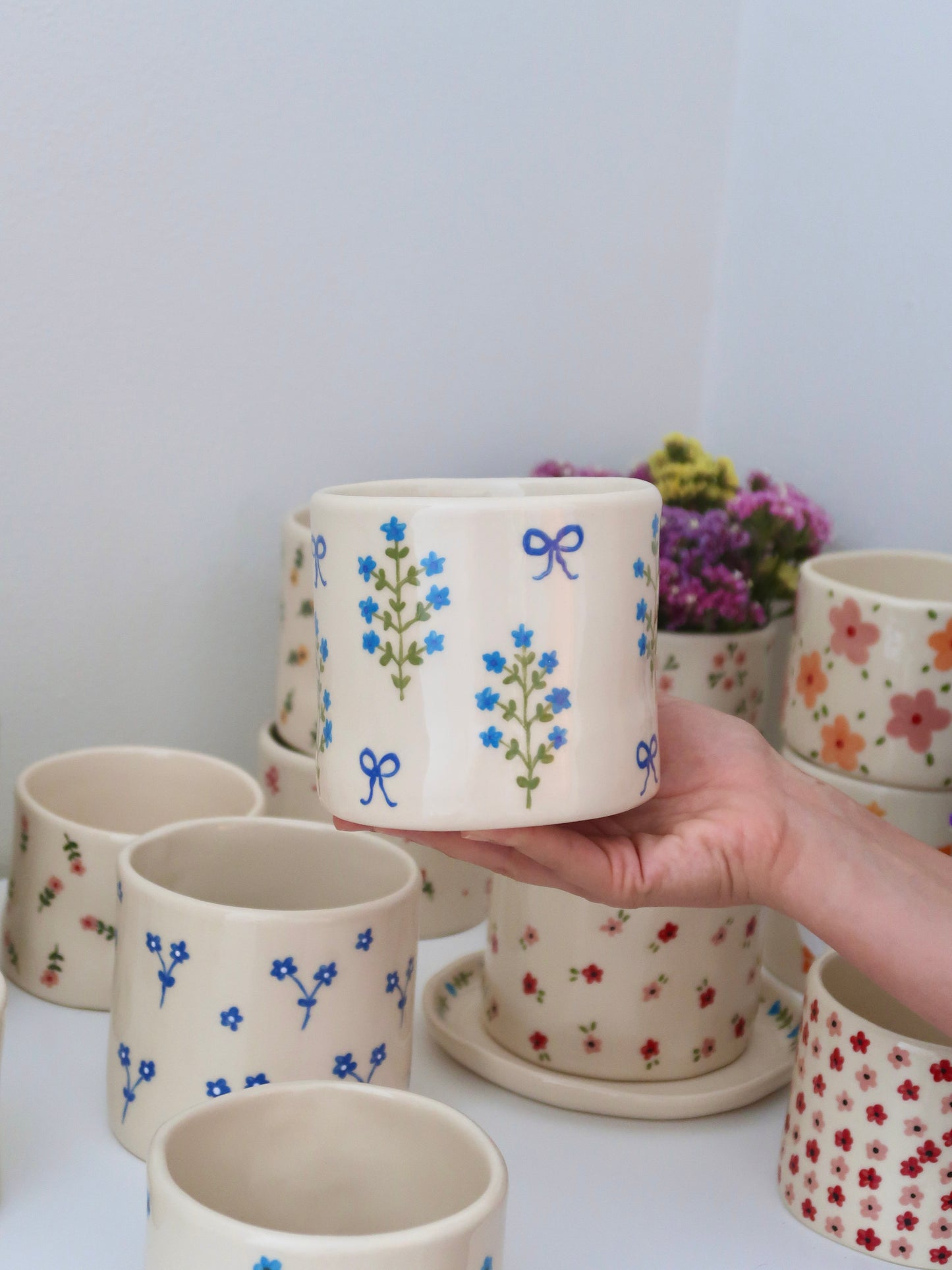 Vase with blue flowers - medium size
