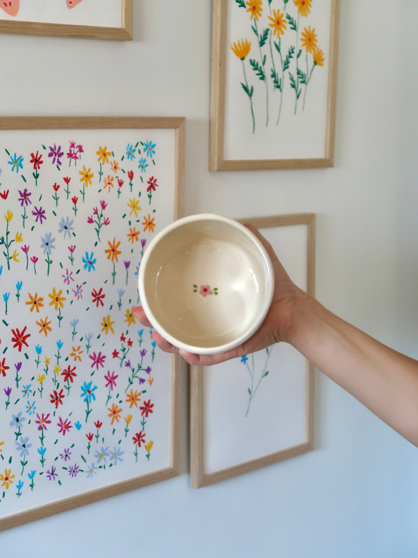 Vase with pink flowers - medium size