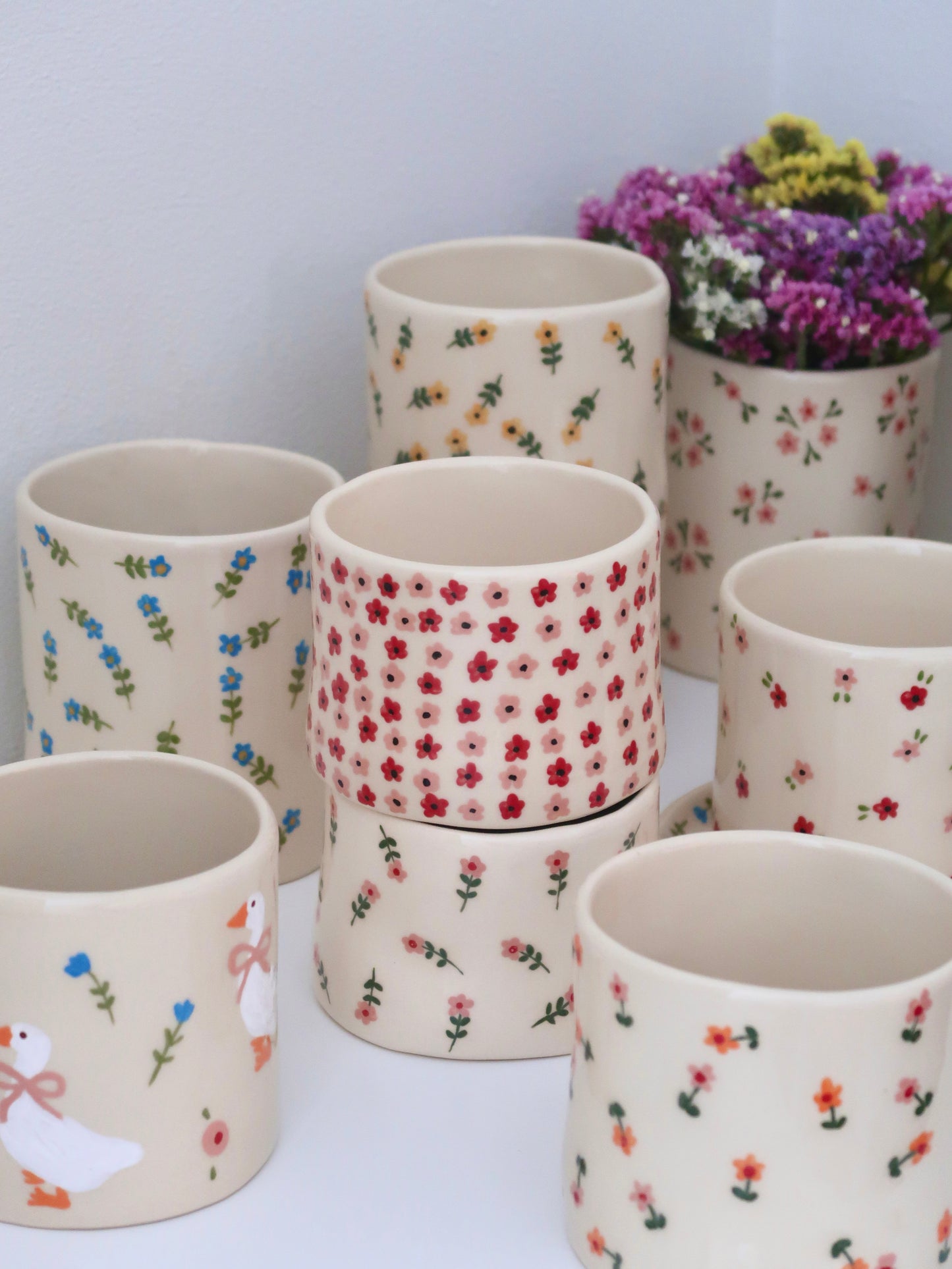 Vase with pink and red flowers