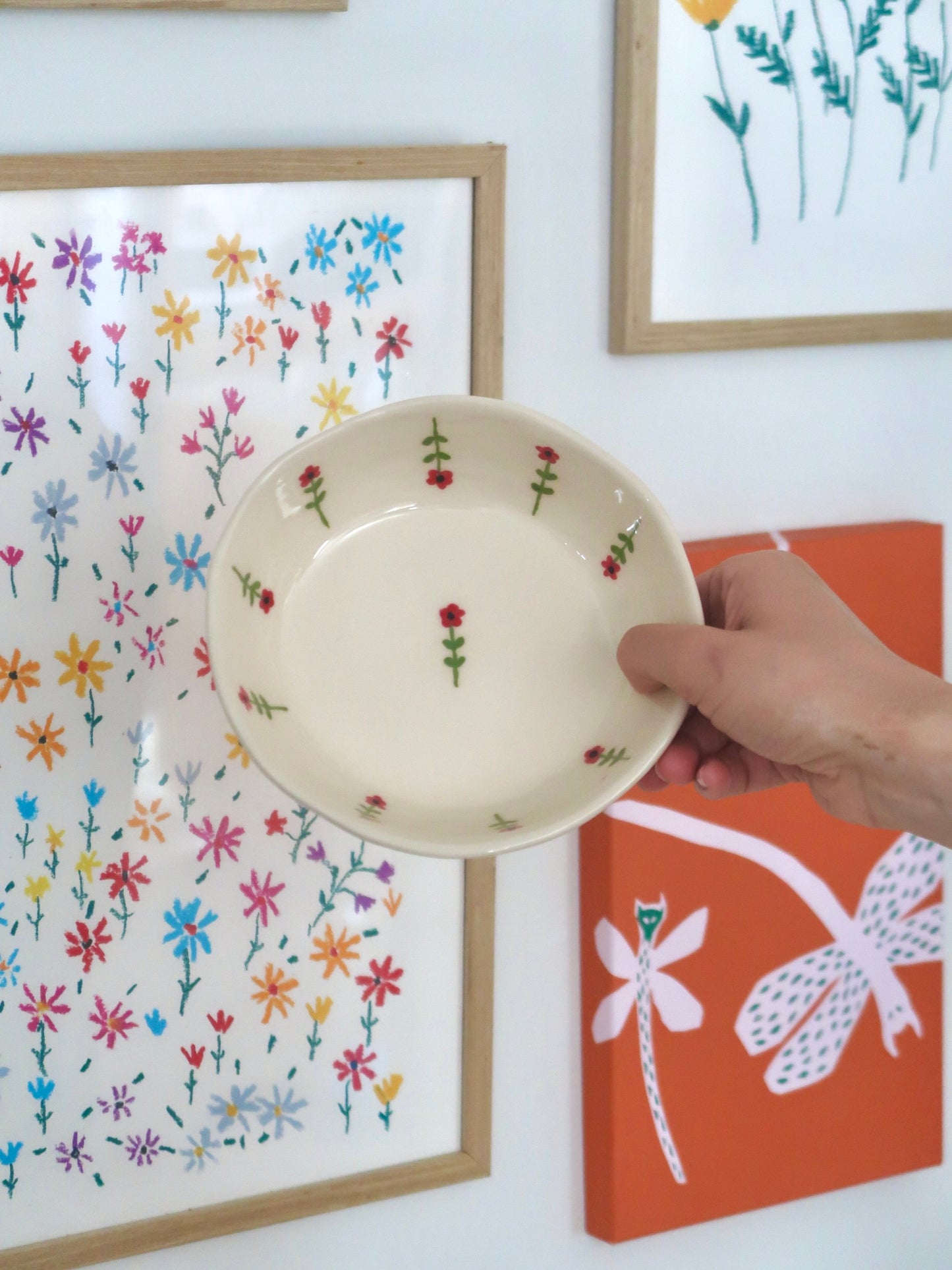 Bowl with red flowers