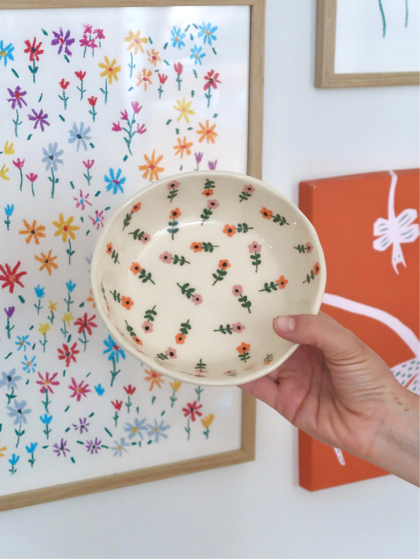 Bowl with pink and orange flowers