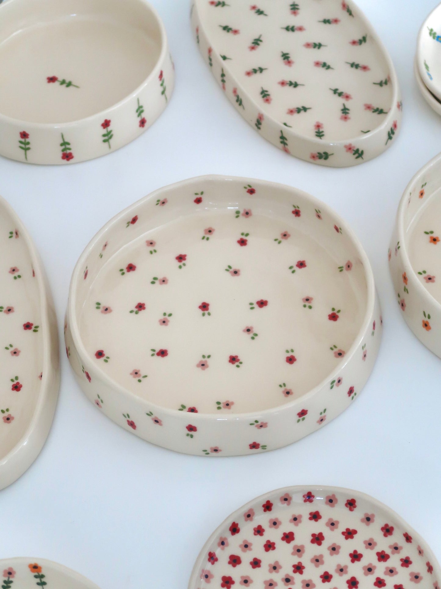 Large bowl with pink and red flowers