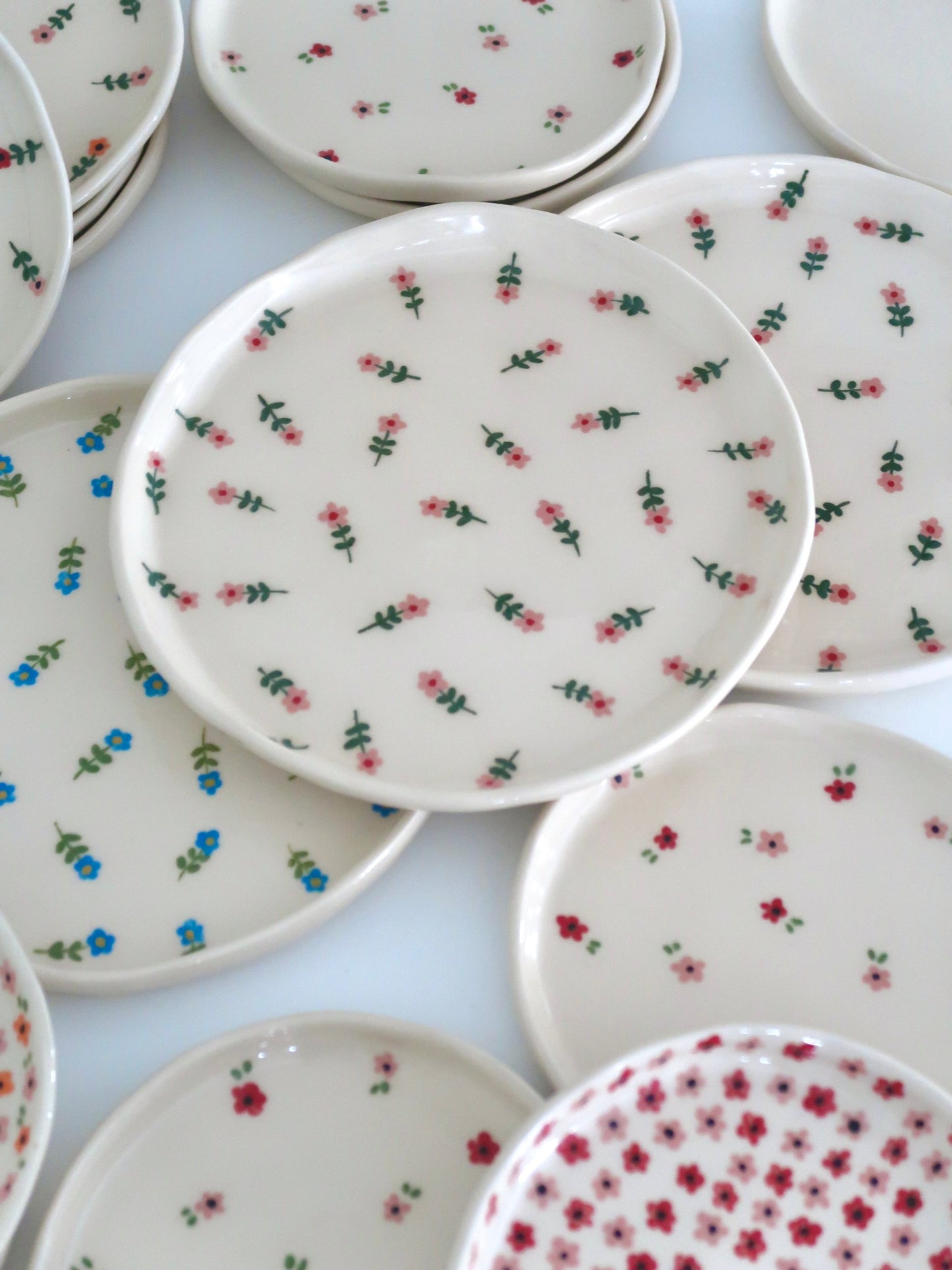 Plate with pink flowers