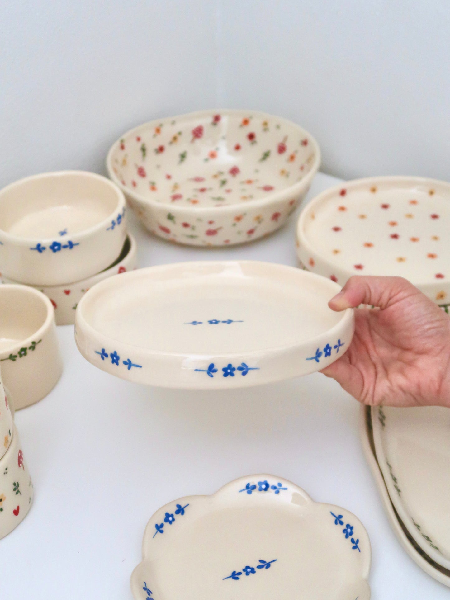 High edge plate with blue flowers