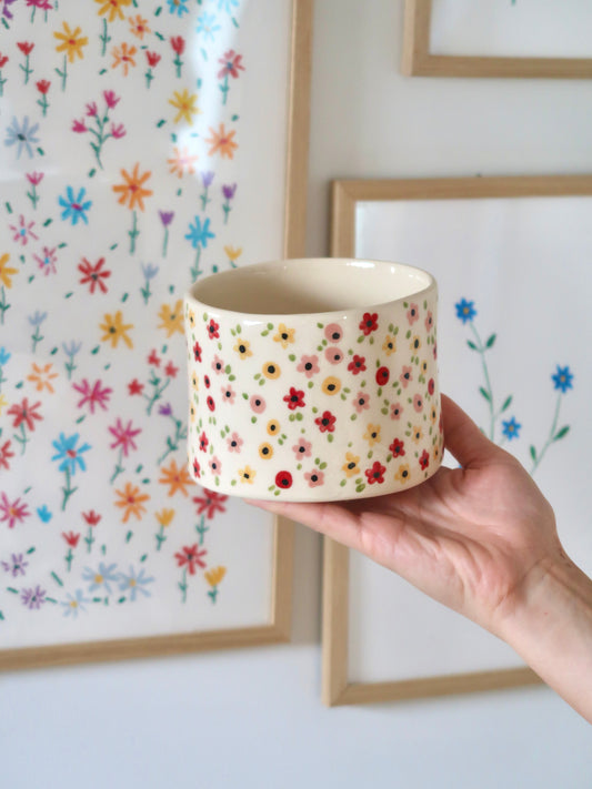 Vase with multicolor flowers