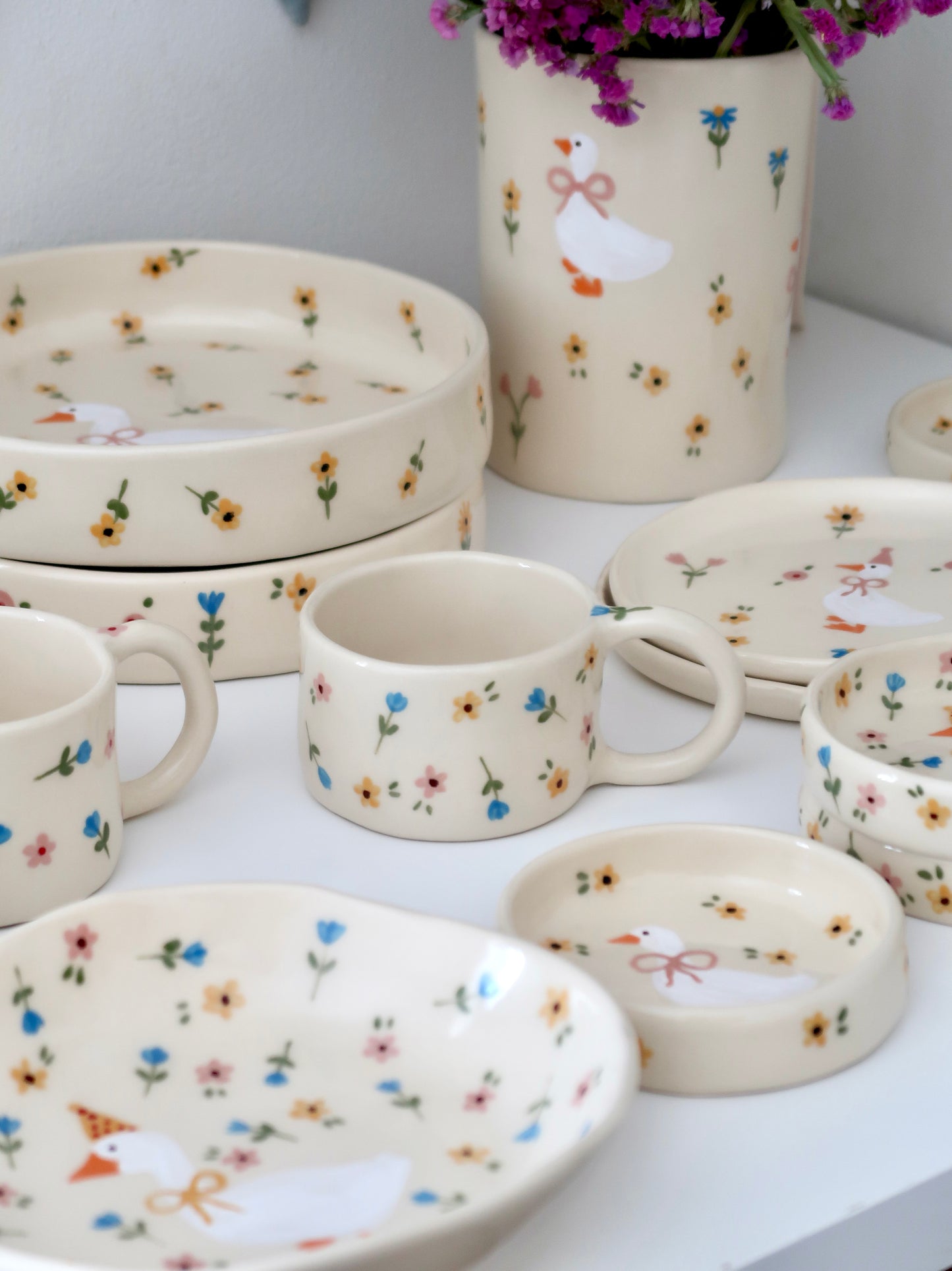 Mug with multicolour flowers