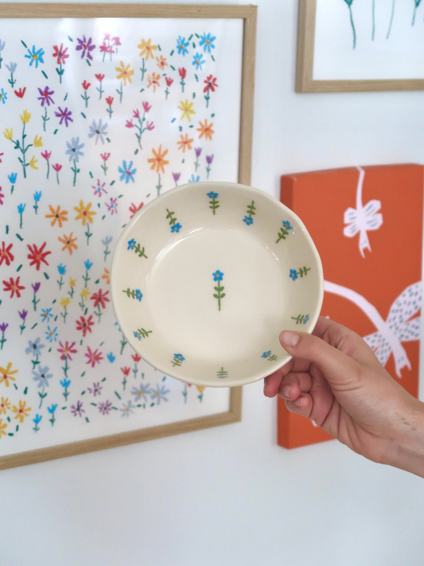 Bowl with blue flowers