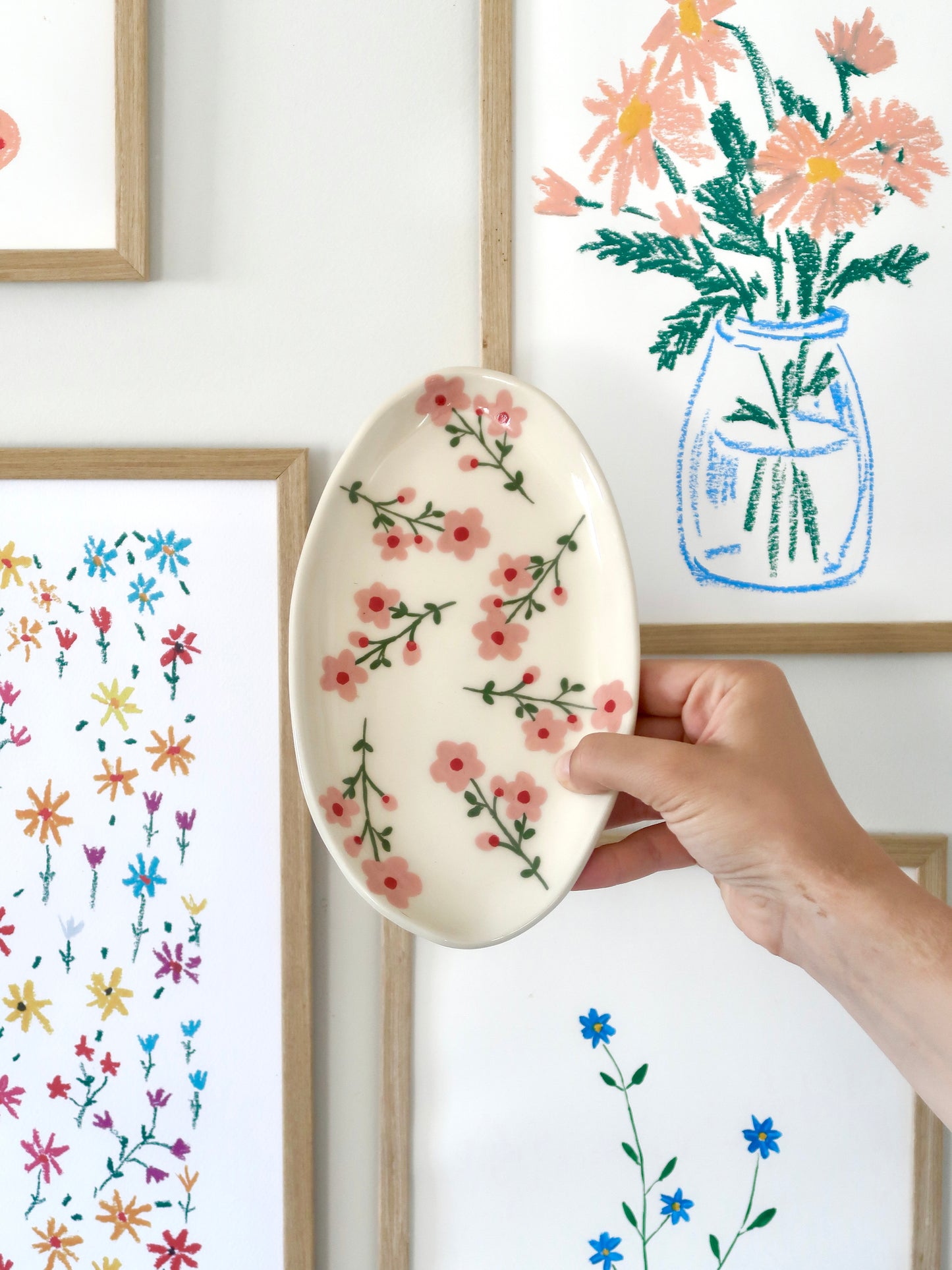 Platter with pink flowers