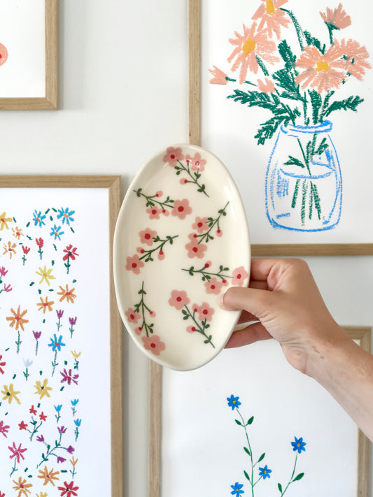 Platter with pink flowers
