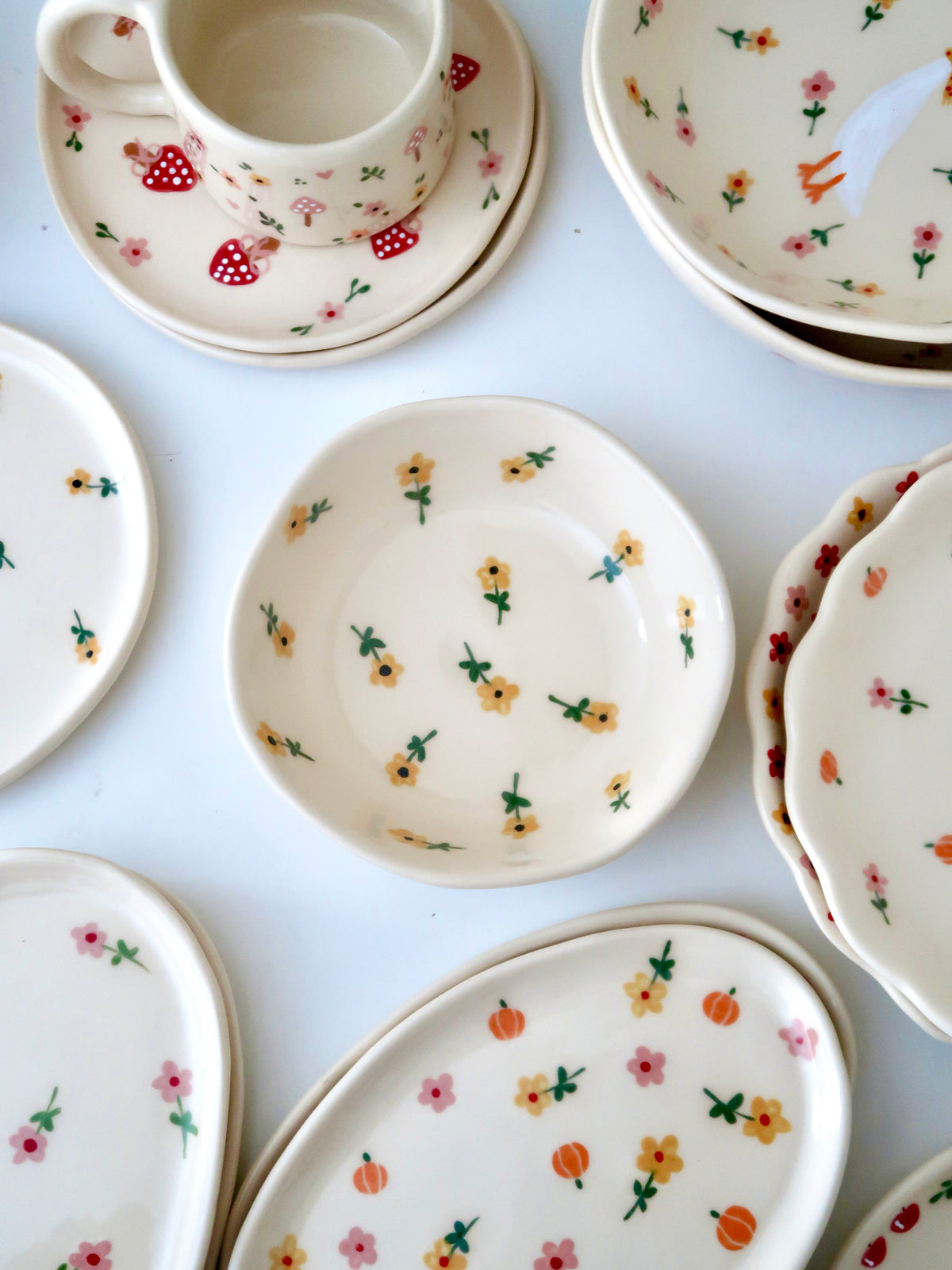 Bowl with yellow flowers