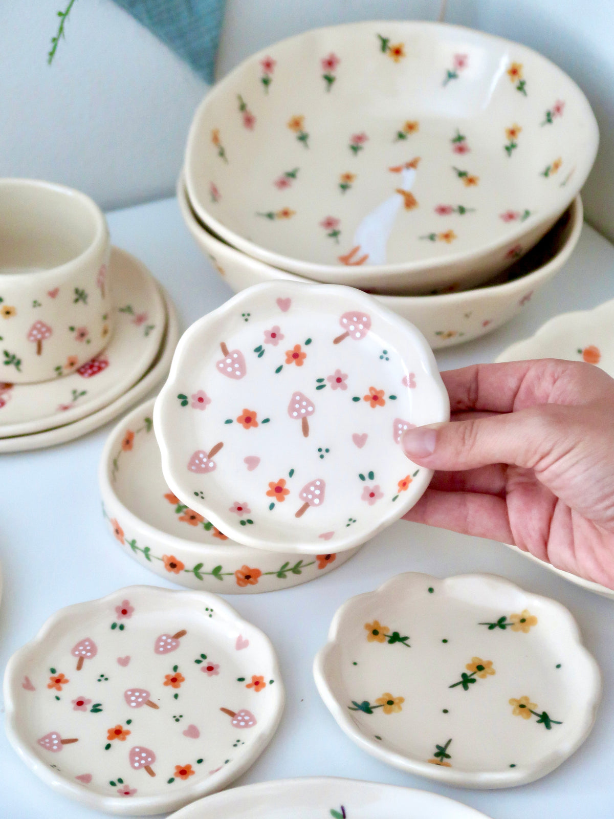 Scalloped ring dish with autumn vibes