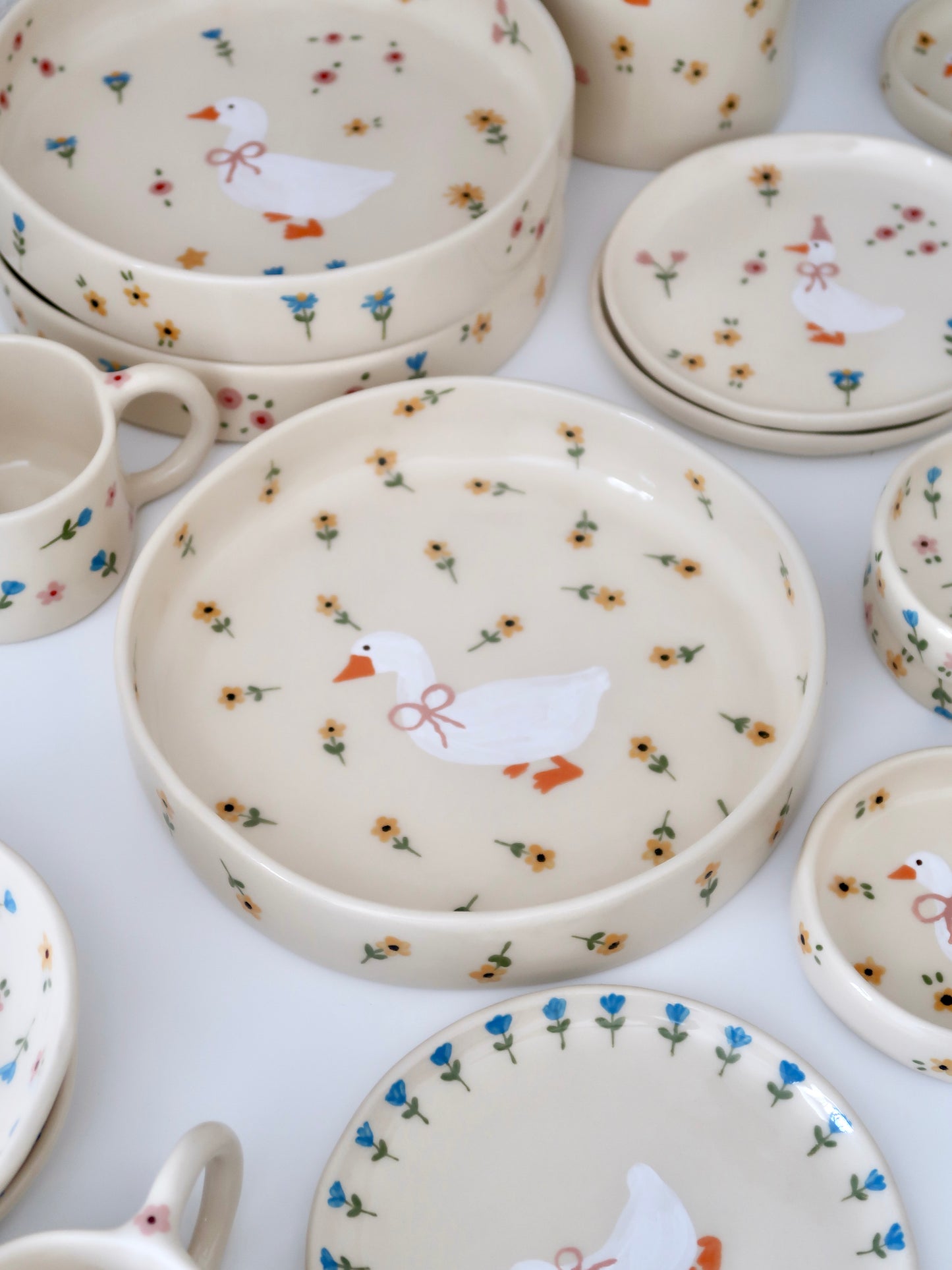 Bowl with a duck and yellow flowers - big size