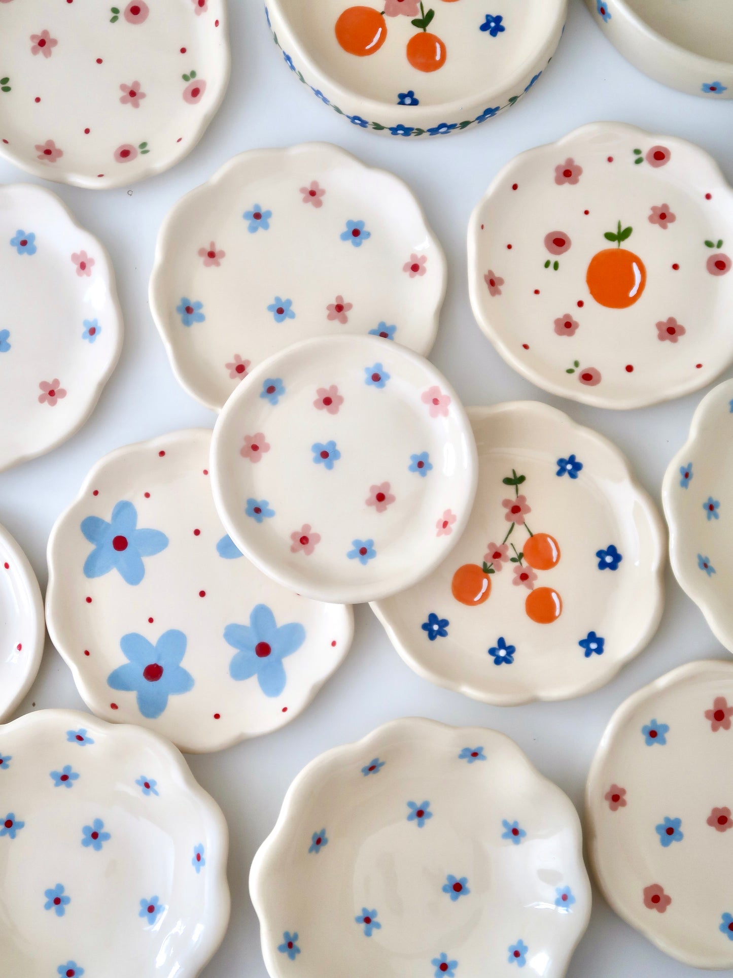 Ring dish with pink and blue flowers