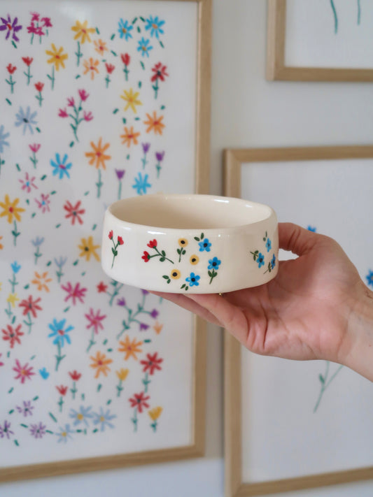 Bowl with multicolor flowers