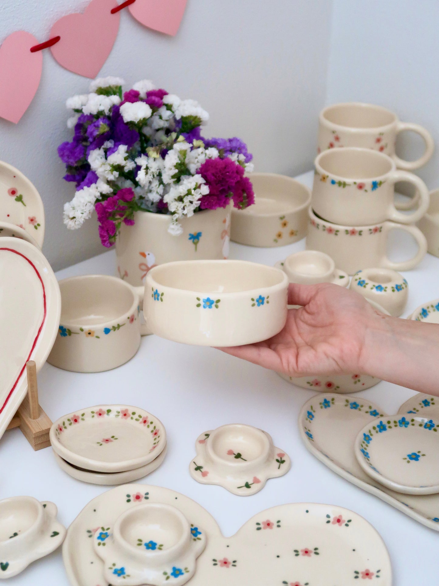 Bowl with blue flowers