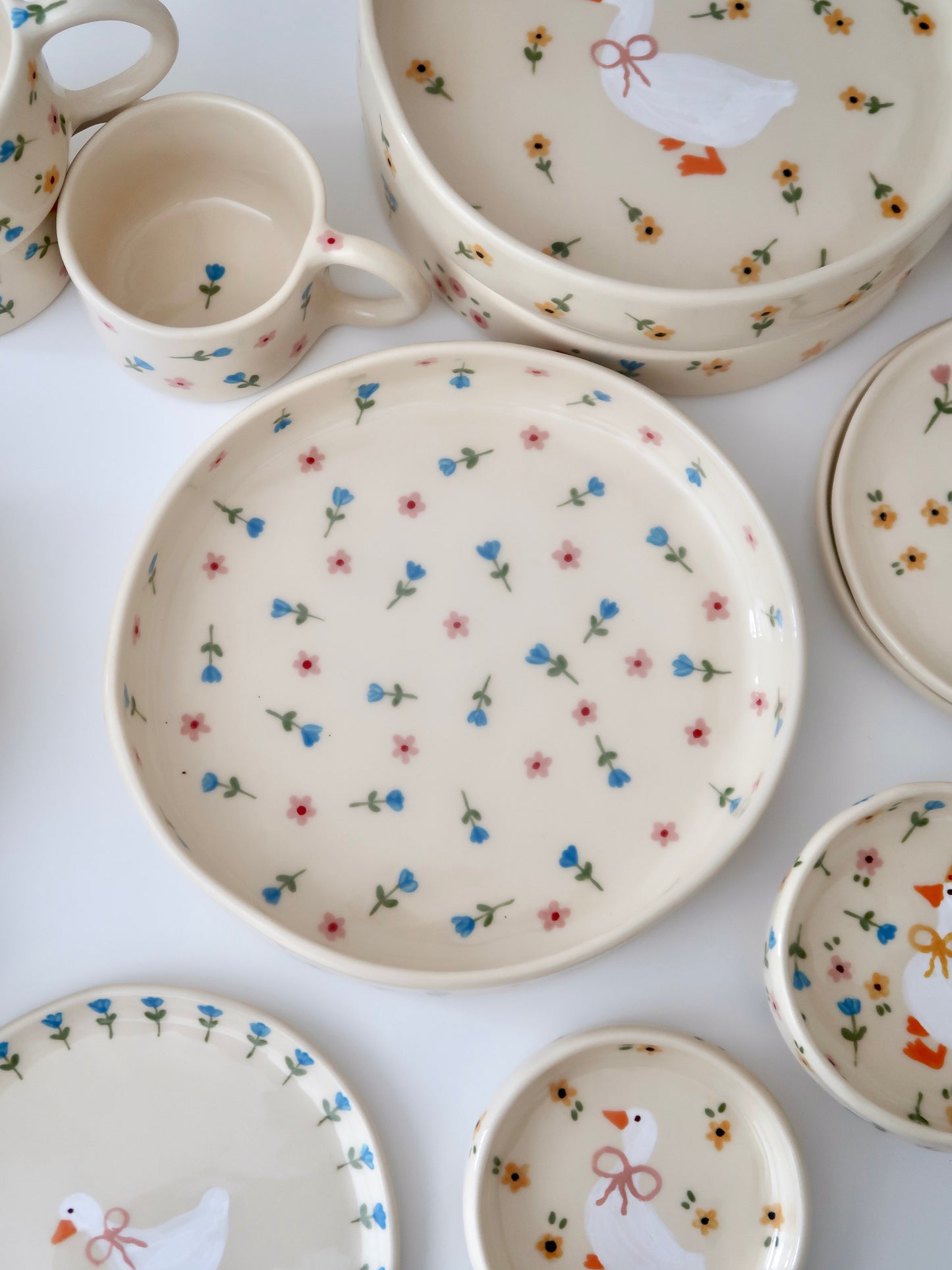 Bowl with blue and pink flowers - big size
