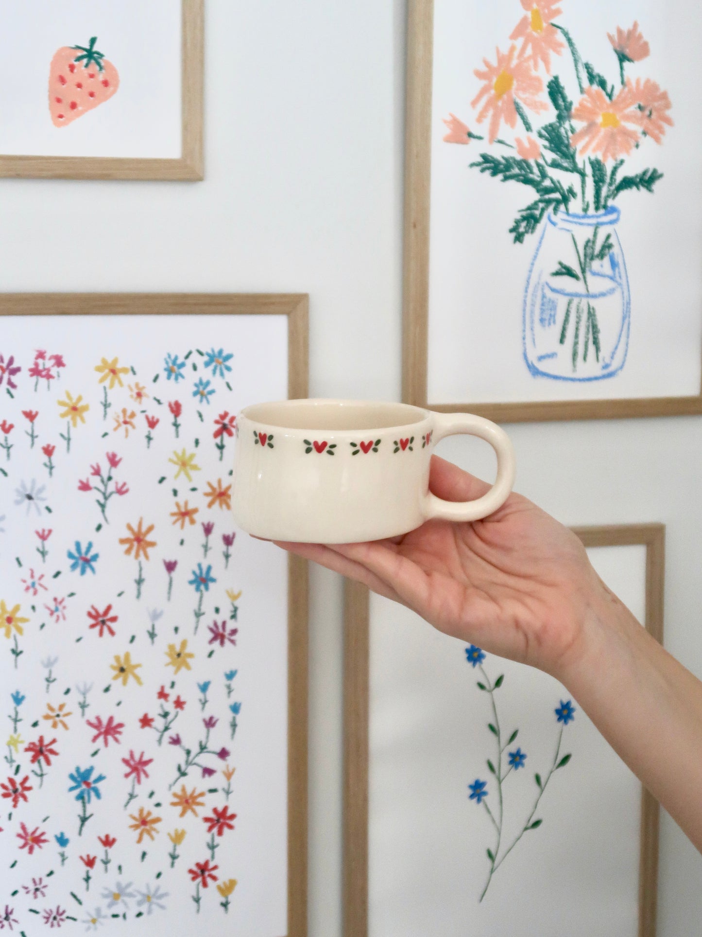 Mug with red hearts