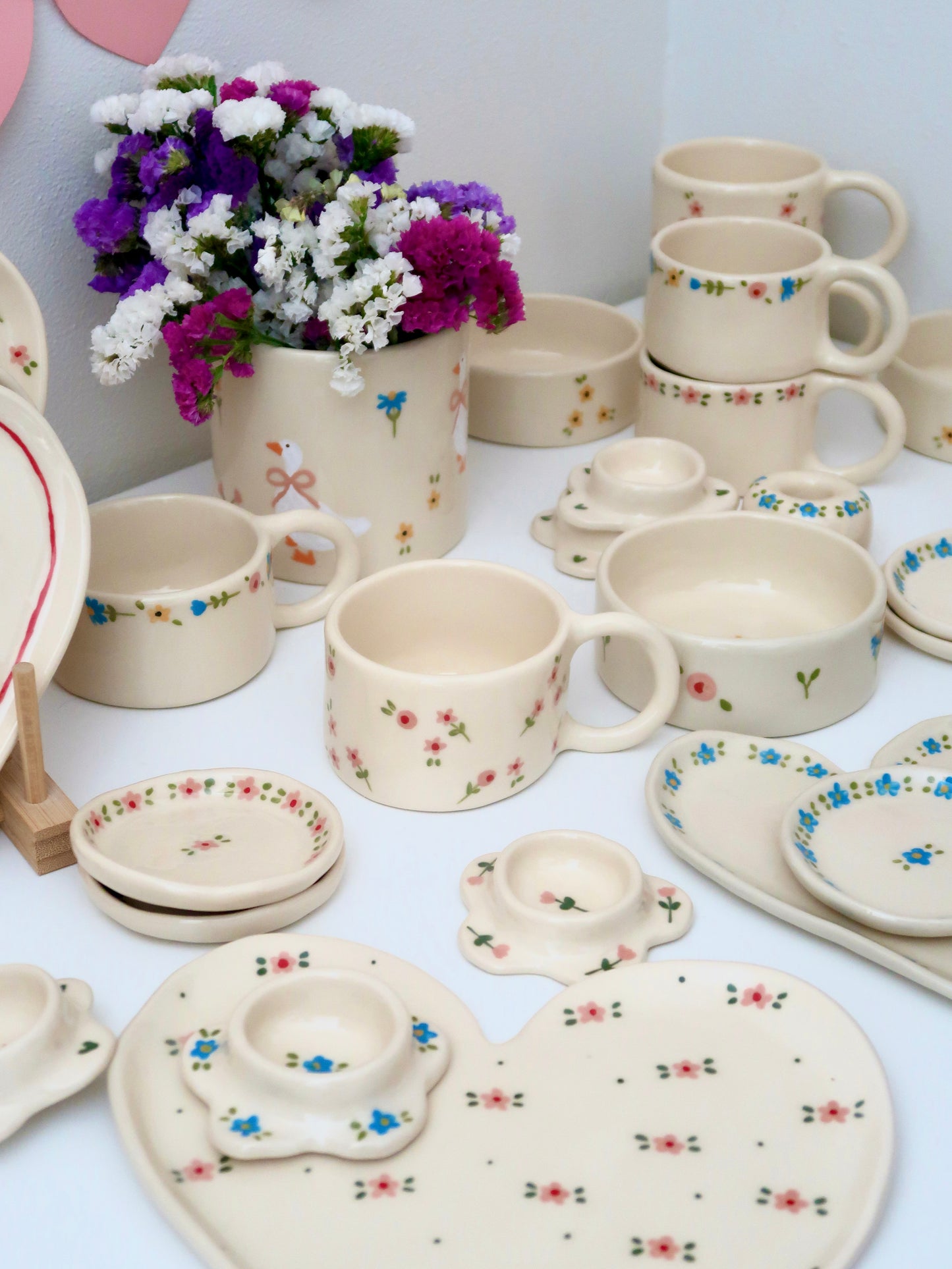 Mug with pink flowers
