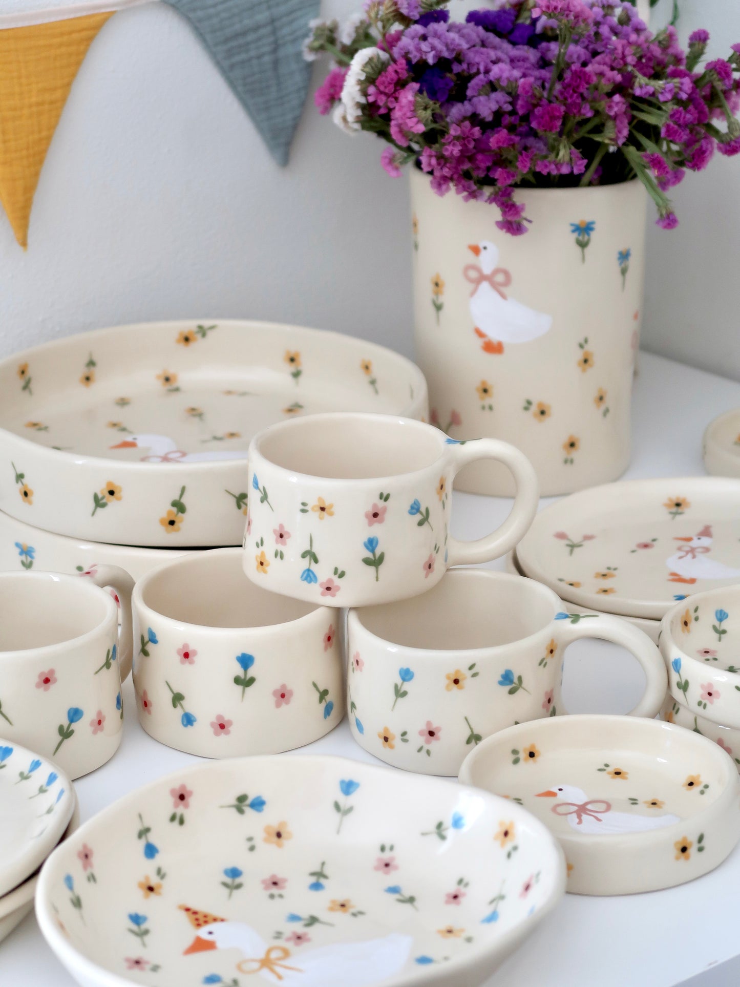 Mug with multicolour flowers