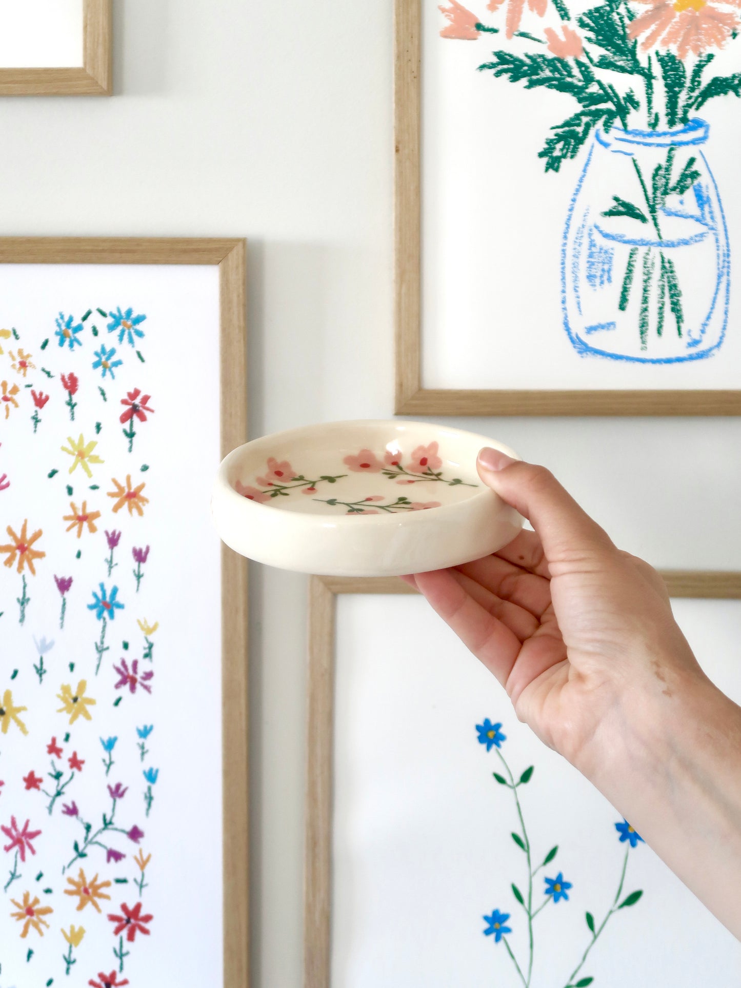 Ring dish with pink flowers