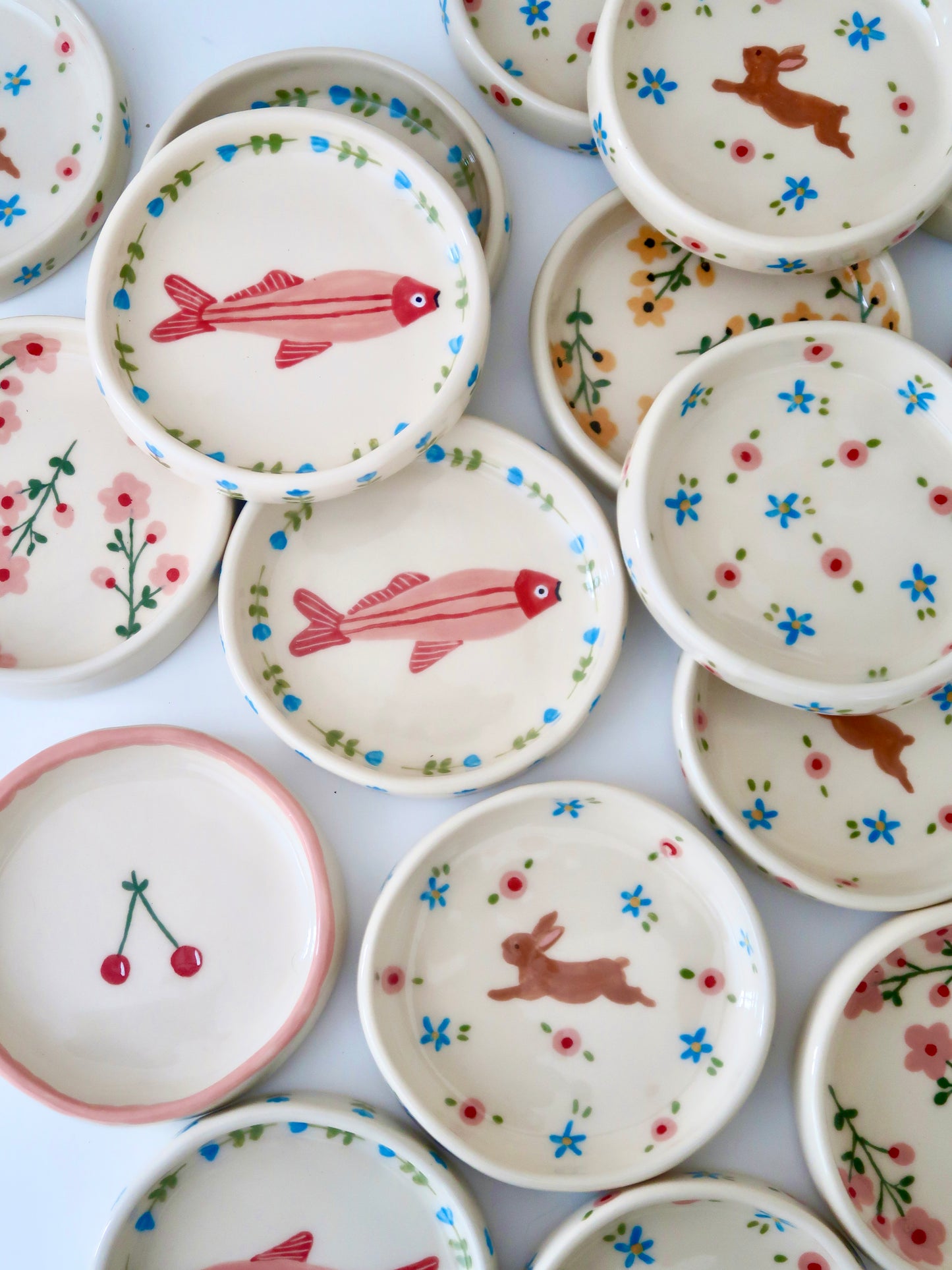 Ring dish with fish