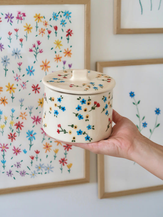 Pot with multicolor flowers