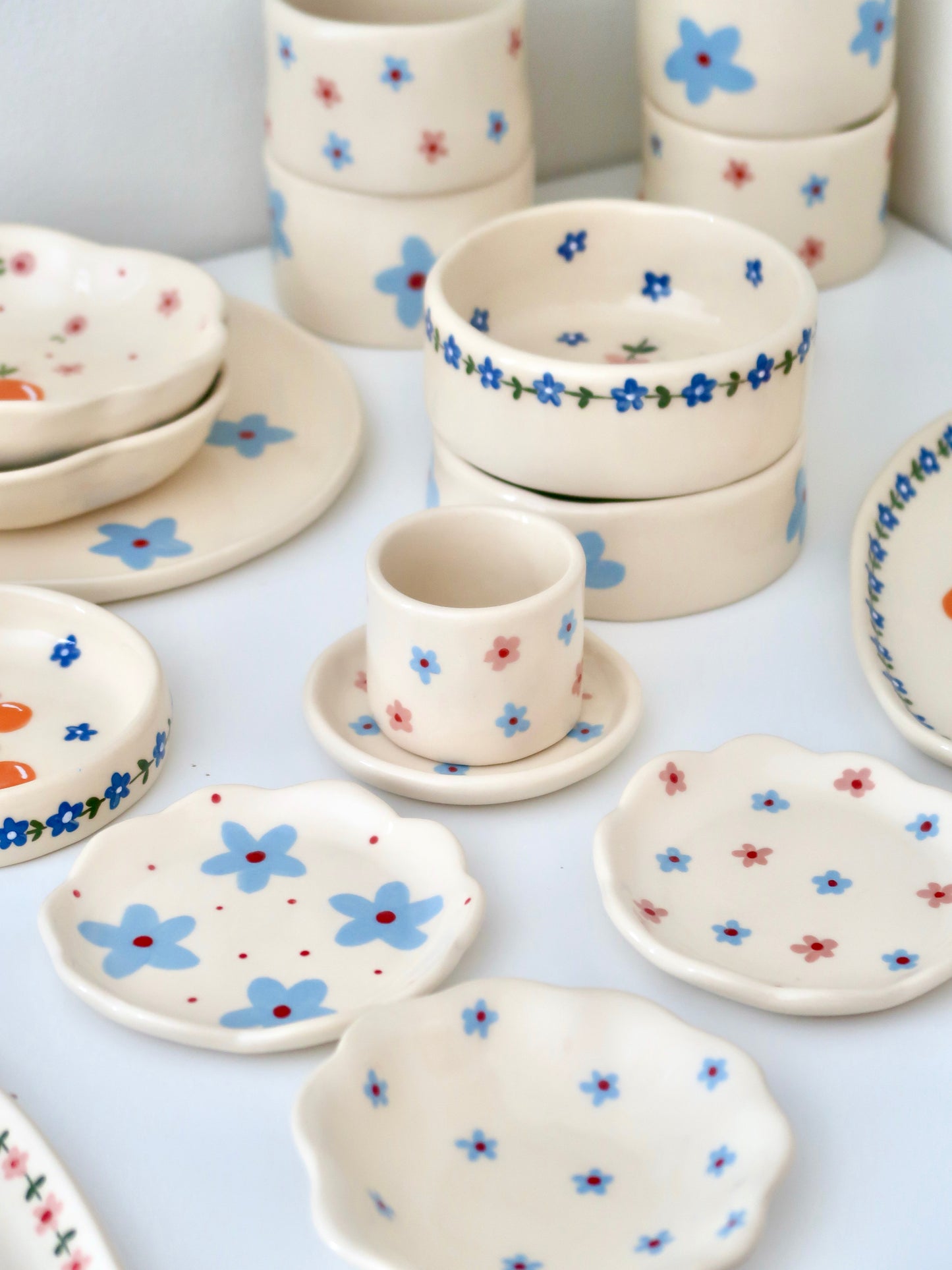 Coffee set with pink and blue flowers