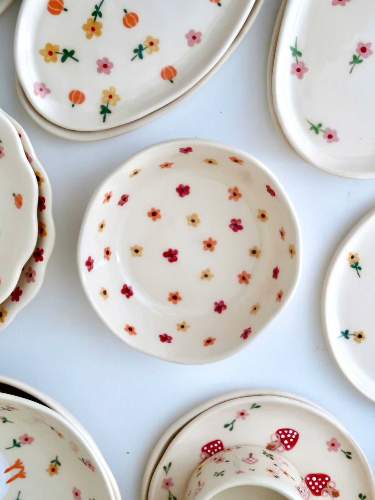 Bowl with multicolor flowers