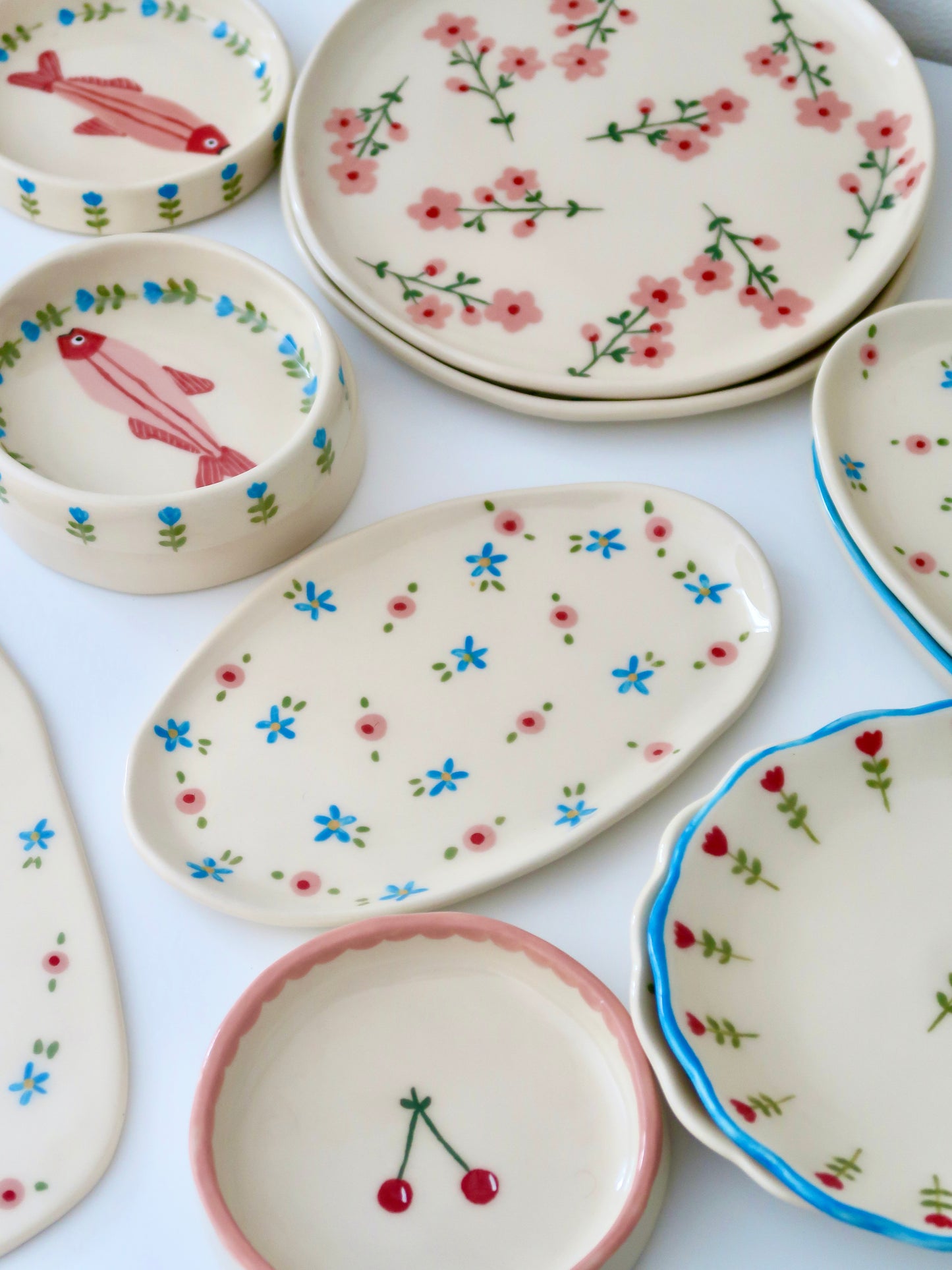 Platter with pink and blue flowers